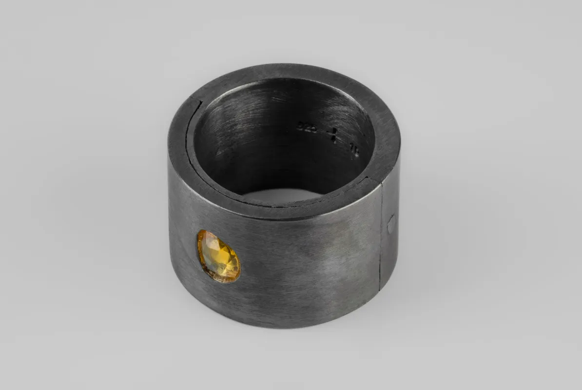 Sistema Ring (0.8 CT, Yellow Sapphire Faceted Slab, 17mm, KA+YSAF) sold by Parts of Four