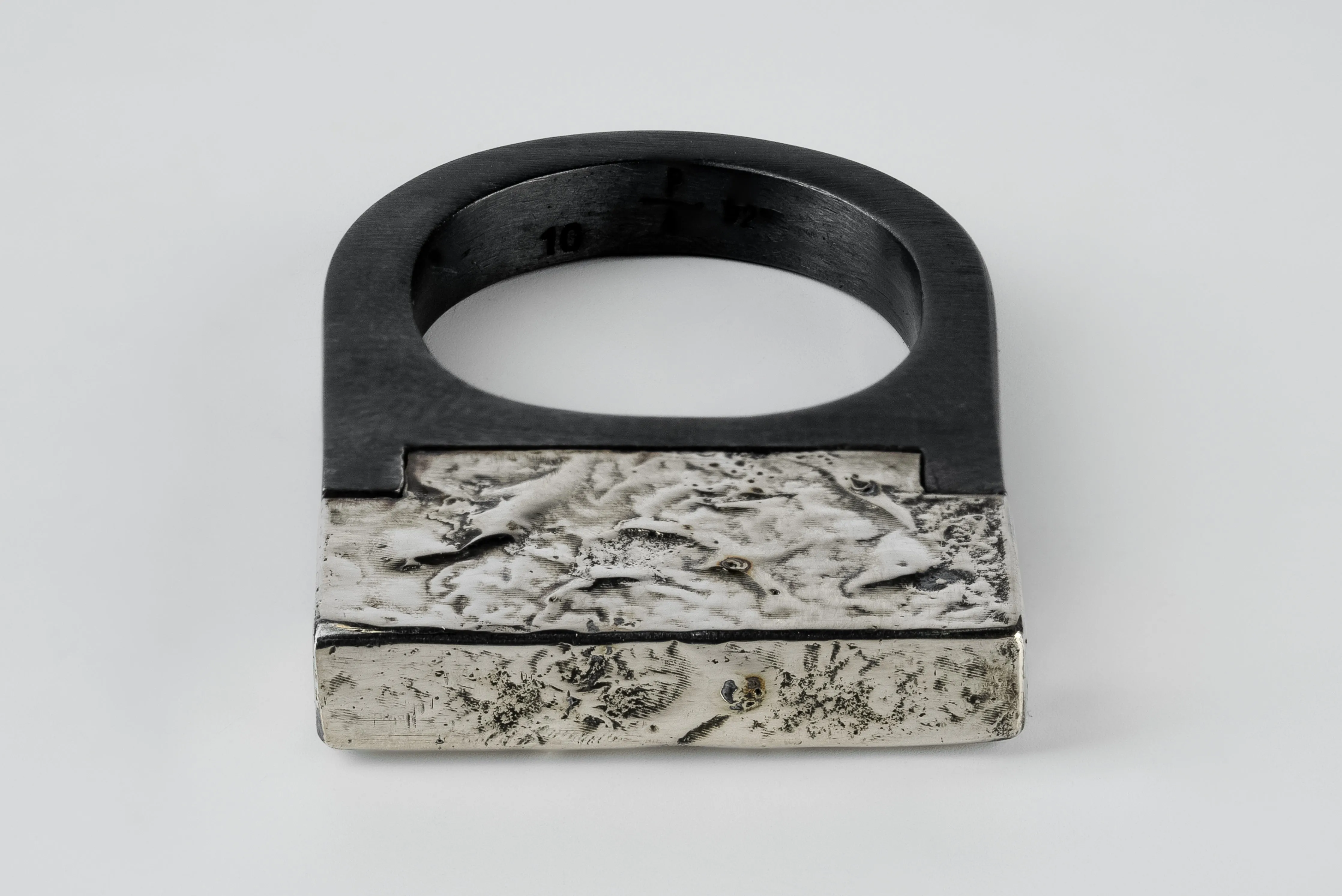 Plate Ring Single (Fuse, Cuboid, 4mm, KA10KW) sold by Parts of Four product image thumbnail 3