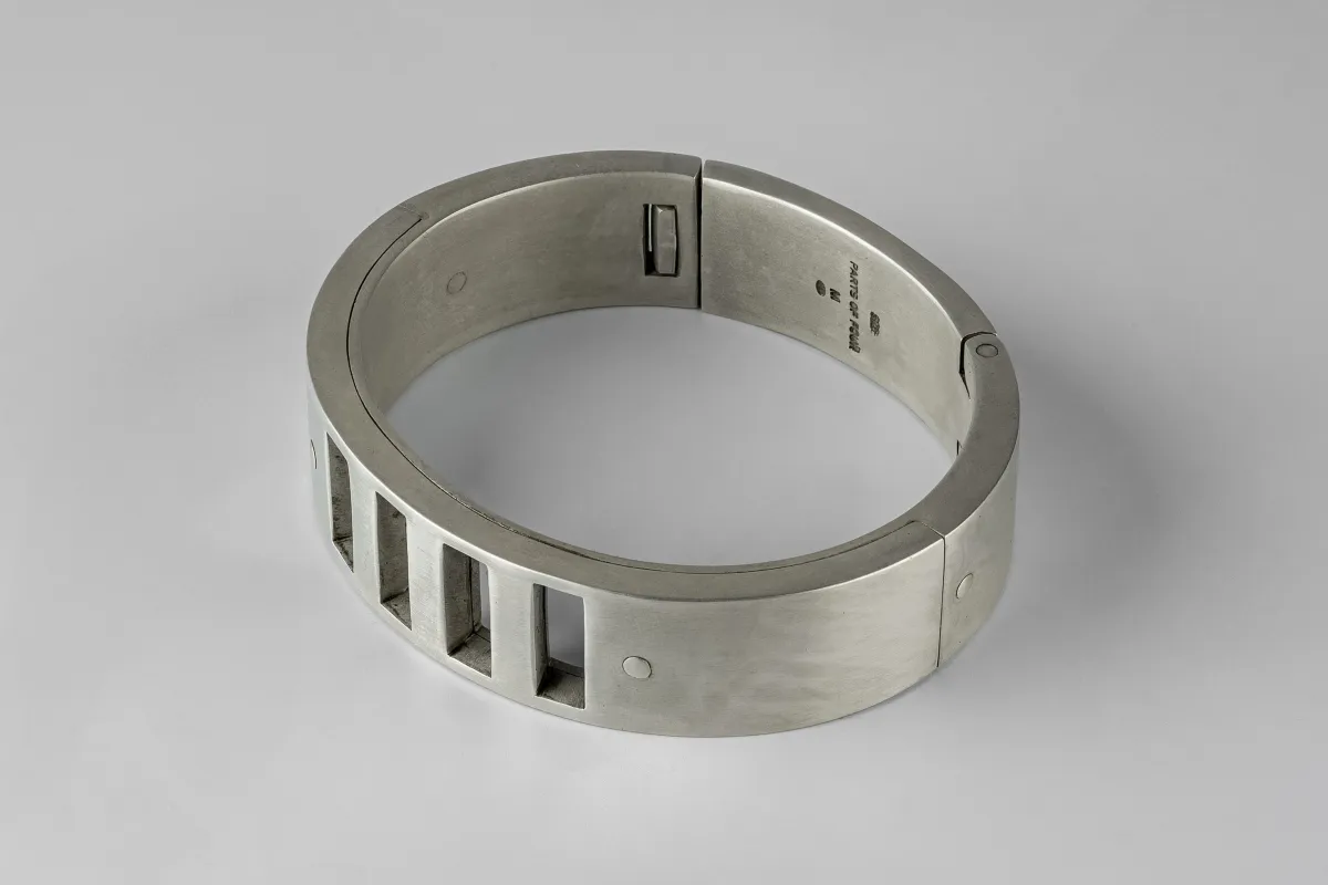Sistema Bracelet v2 (4-Bar Punchout, 17mm, DA) sold by Parts of Four