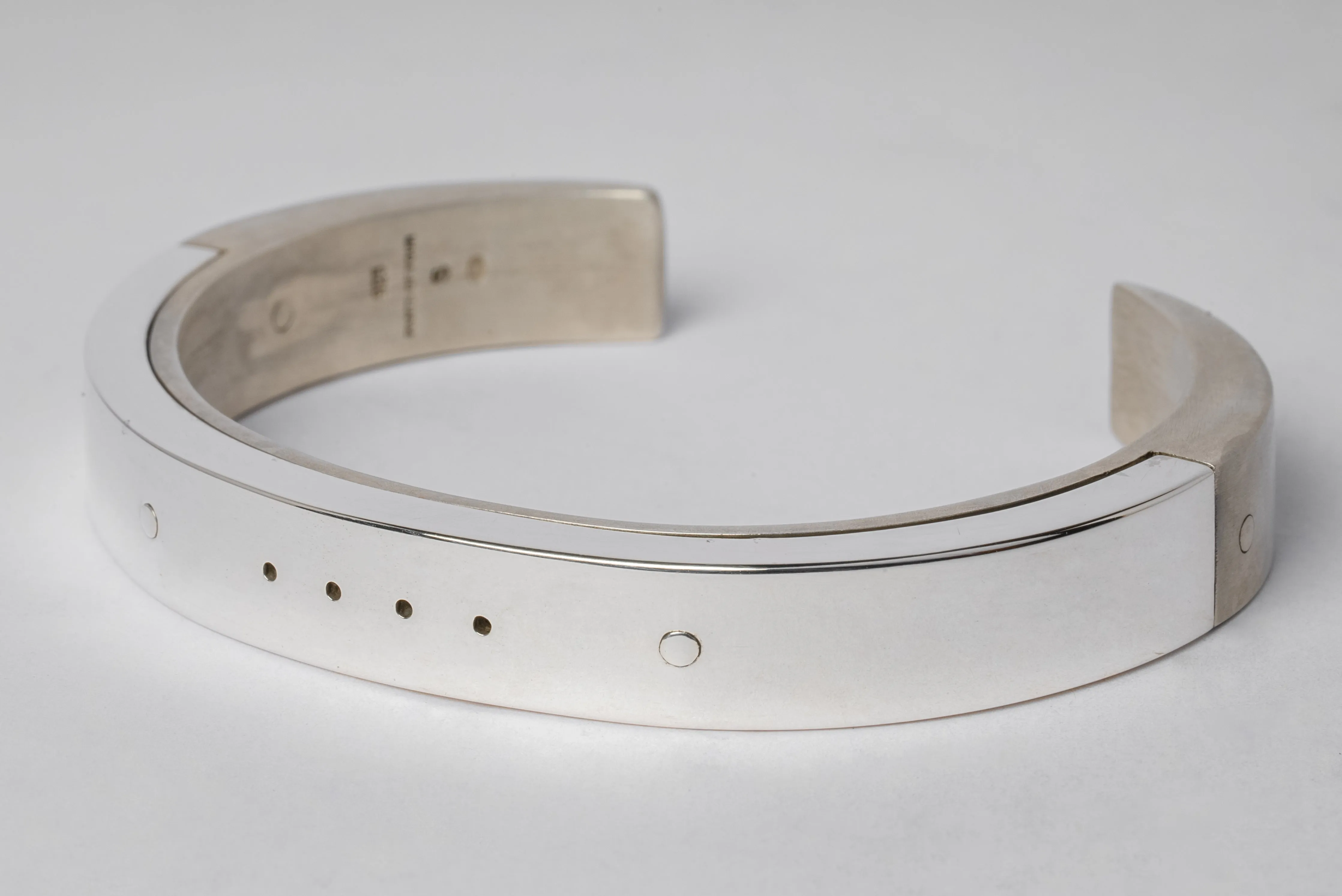 Sistema Bracelet v1 (4-Hole, 9mm, DA+PA) sold by Parts of Four