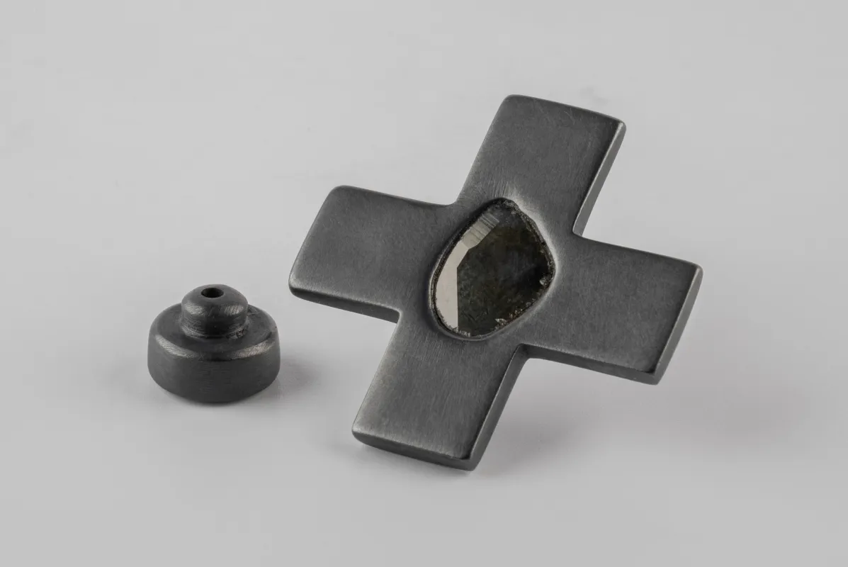 Plus Earring (Top Point, 0.3 CT, 23mm, KA+DIA) sold by Parts of Four