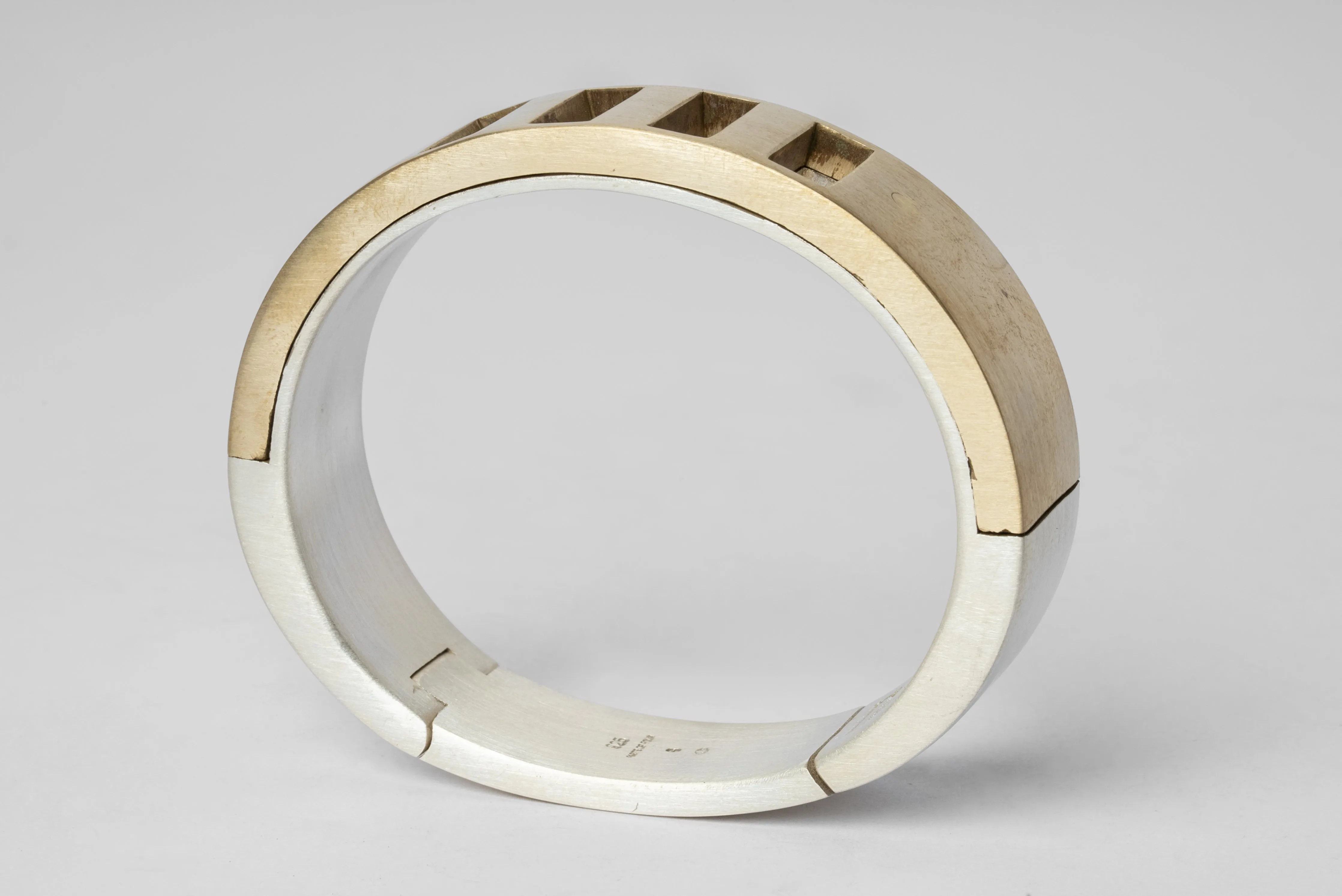 Sistema Bracelet v2 (4-Bar Punchout, 17mm, MA+MR) sold by Parts of Four product image thumbnail 2