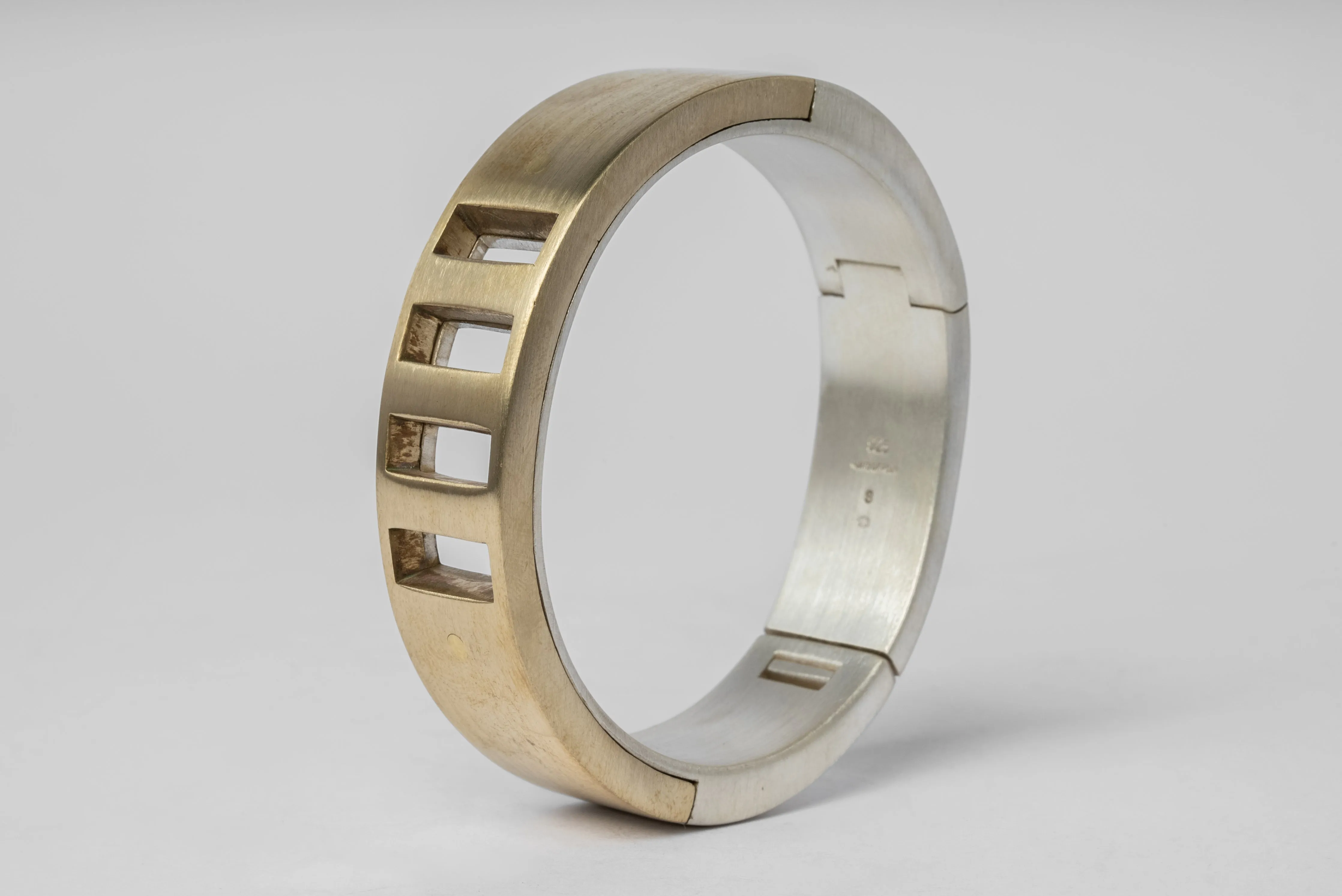 Sistema Bracelet v2 (4-Bar Punchout, 17mm, MA+MR) sold by Parts of Four product image thumbnail 3