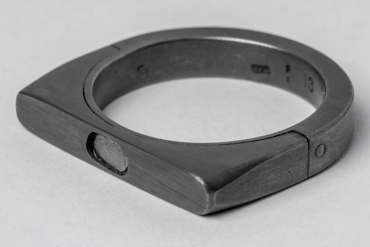 Sistema Ring (0.1 CT, Diamond Slab, Oval, 4mm, KA+DIA) sold by Parts of Four