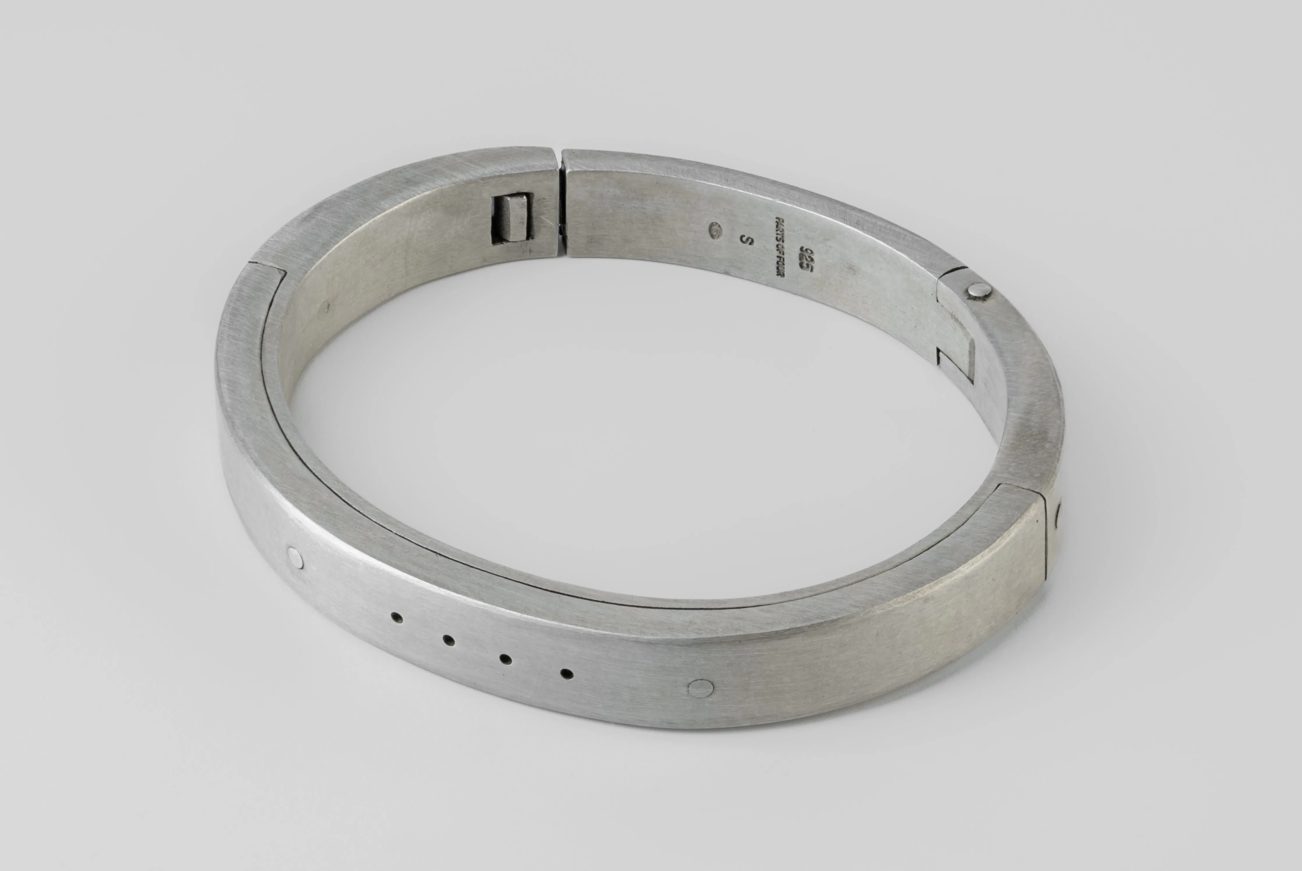 Sistema Bracelet v2 (4-hole, 9mm, DA) sold by Parts of Four