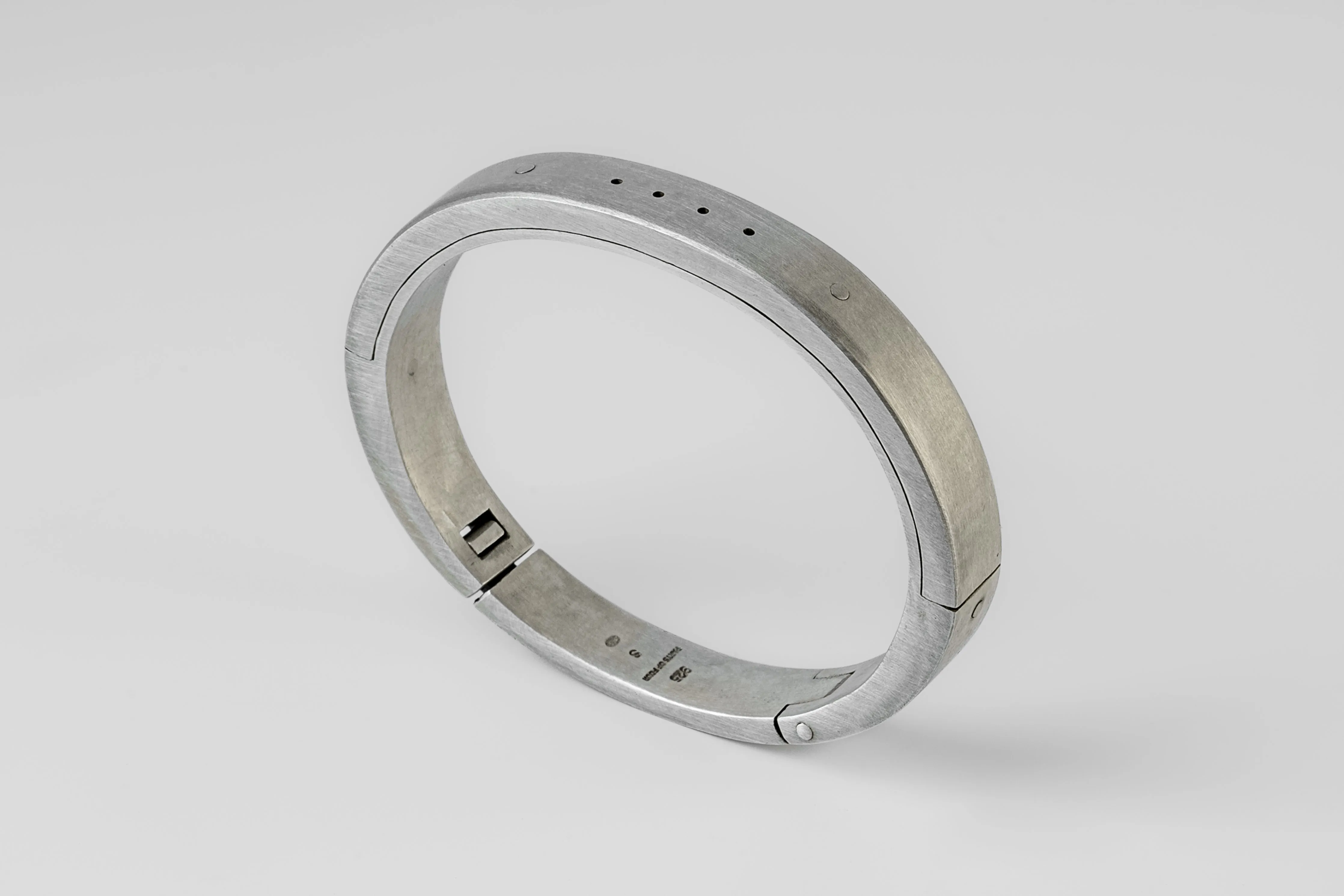 Sistema Bracelet v2 (4-hole, 9mm, DA) sold by Parts of Four product image thumbnail 2