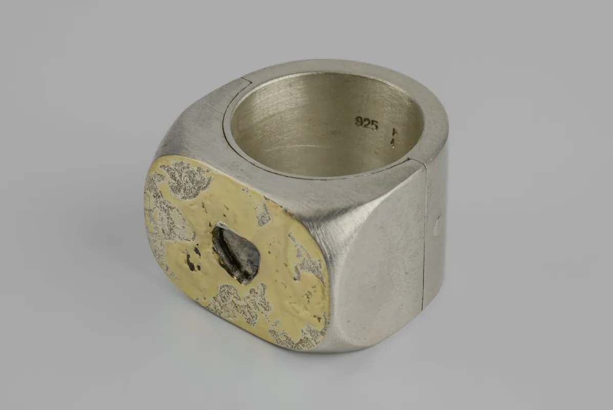 Sistema Ring (Fuse, Oval, 0.4 CT, Diamond Slab, 17mm, MA18K+DIA) sold by Parts of Four