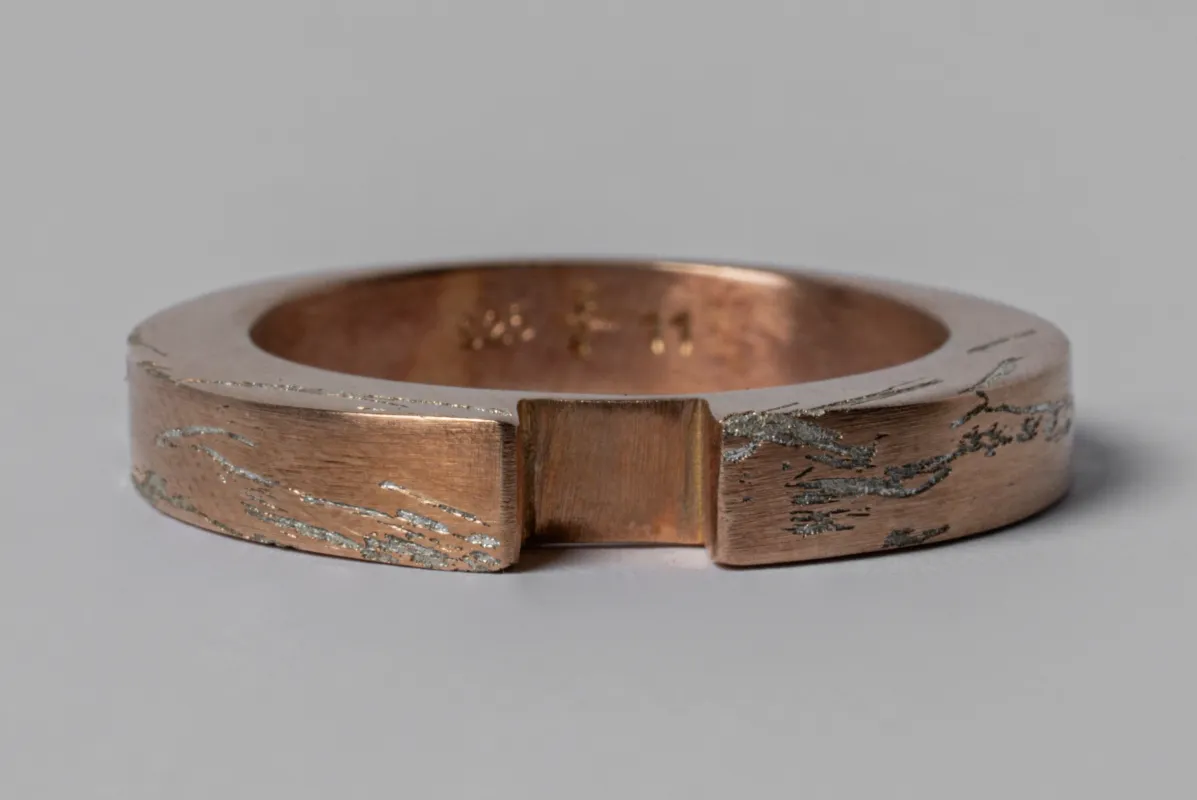 Crescent Rift Ring (4mm, AMA) sold by Parts of Four