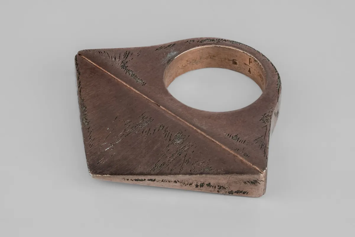 Crescent Bridge Ring (Pyramid Extrusion, 4mm, AMA) sold by Parts of Four