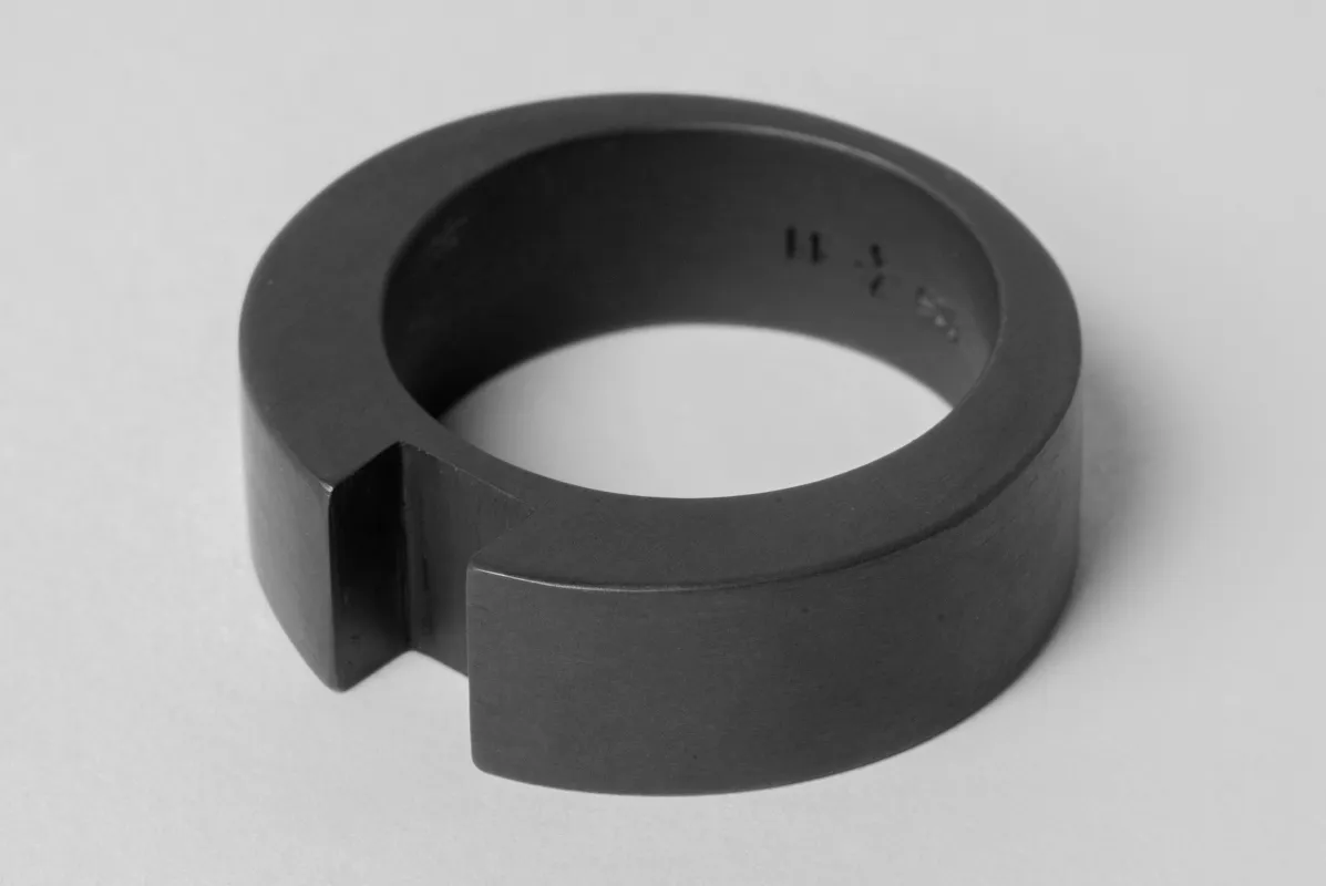 Crescent Rift Ring (9mm, KA) sold by Parts of Four