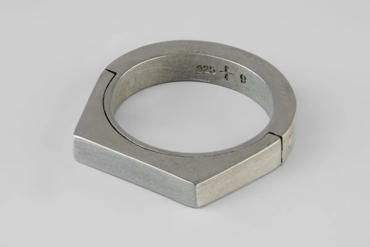 Sistema Ring (Facet, 4mm, DA) sold by Parts of Four