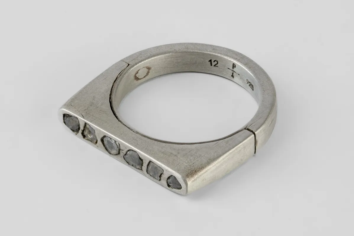Sistema Ring (Mega Pavé, Oval, 4mm, DA+DIA) sold by Parts of Four