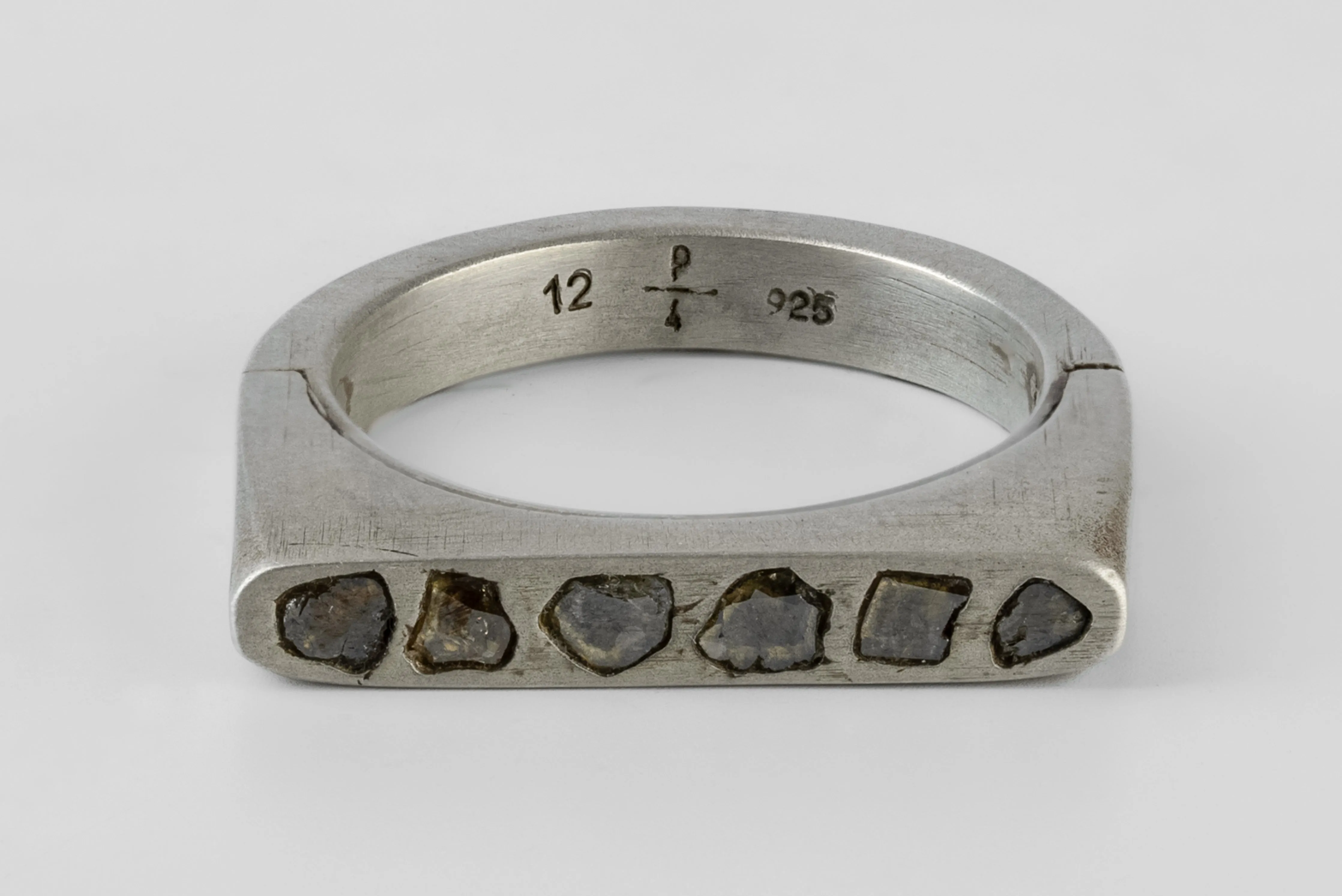 Sistema Ring (Mega Pavé, Oval, 4mm, DA+DIA) sold by Parts of Four product image thumbnail 3