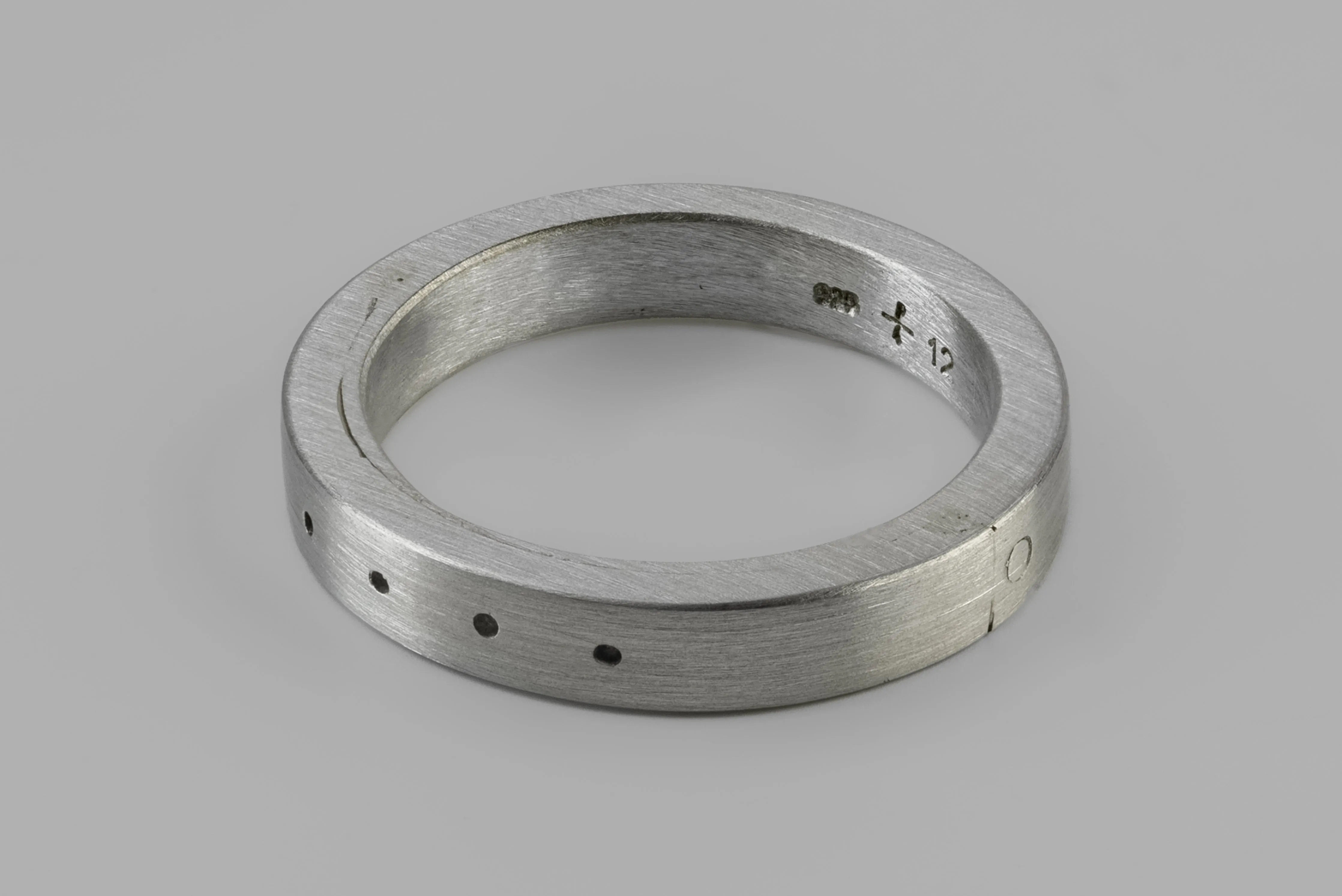 Sistema Ring (4-hole, 4mm, MA) sold by Parts of Four