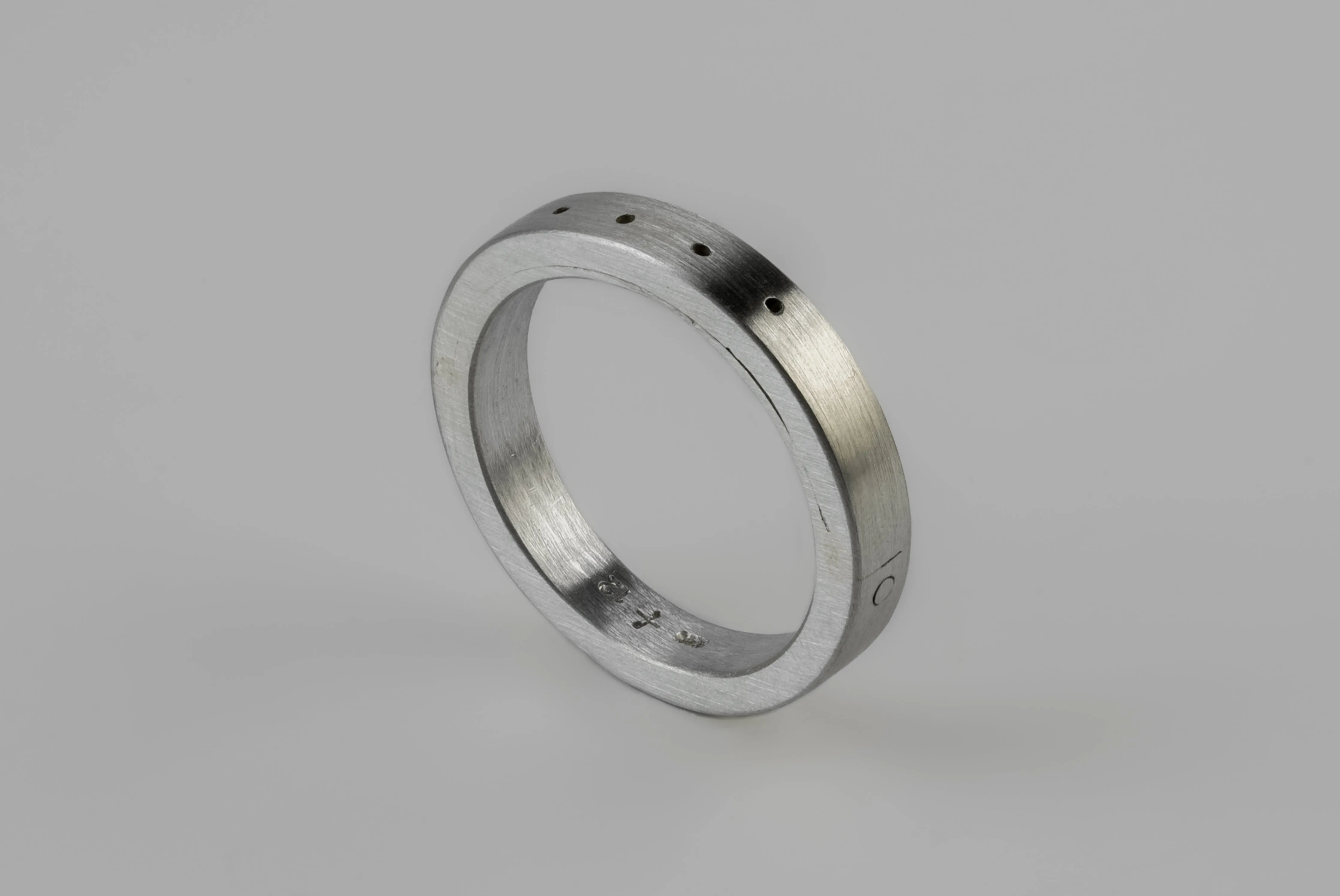 Sistema Ring (4-hole, 4mm, MA) sold by Parts of Four product image thumbnail 2
