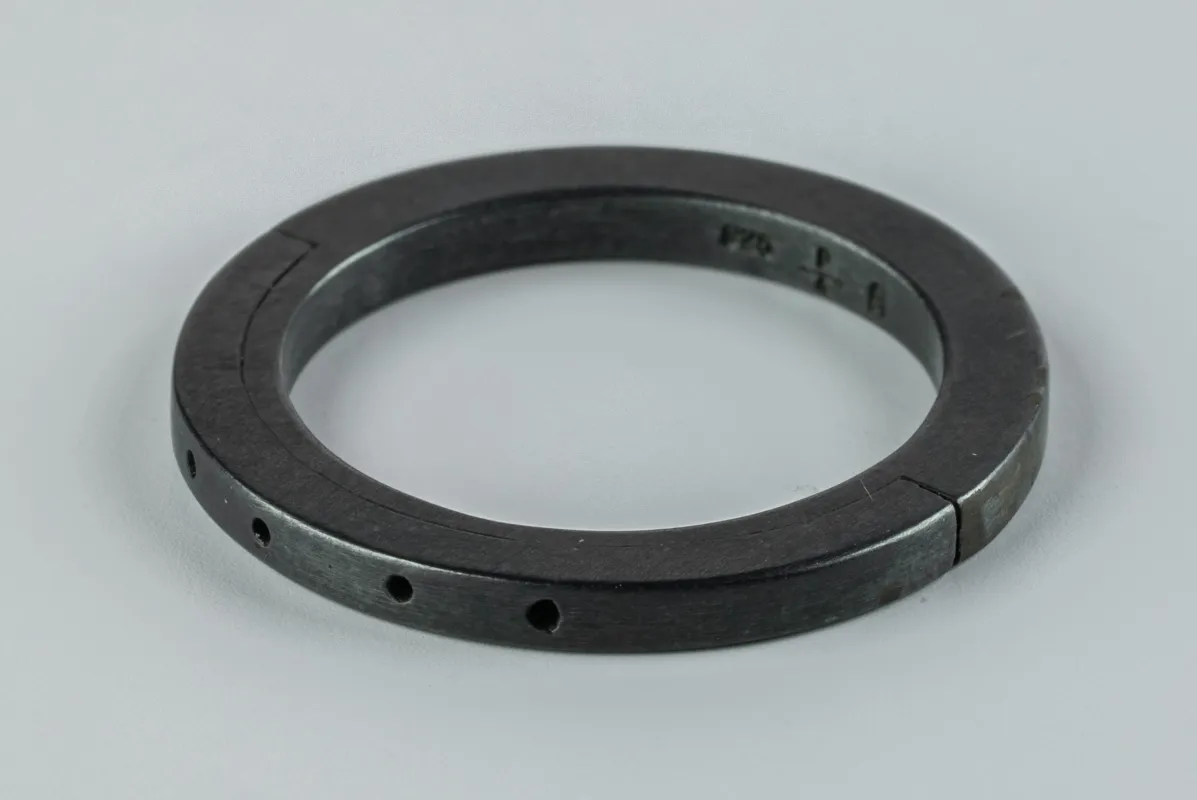 Sistema Ring (4-Hole, 2mm, KA) sold by Parts of Four