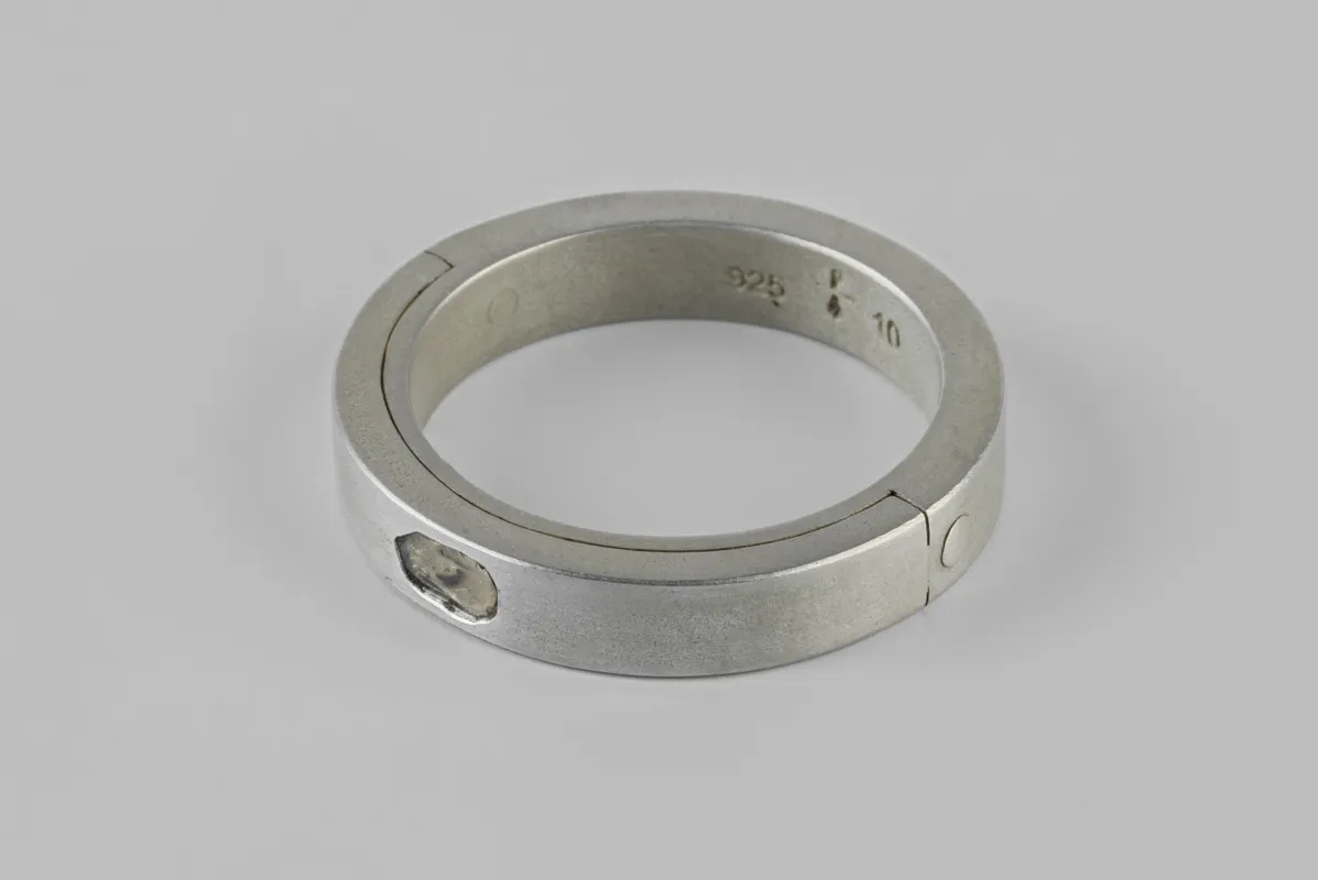 Sistema Ring (0.1 CT, Diamond Slab, 4mm, DA+DIA) sold by Parts of Four