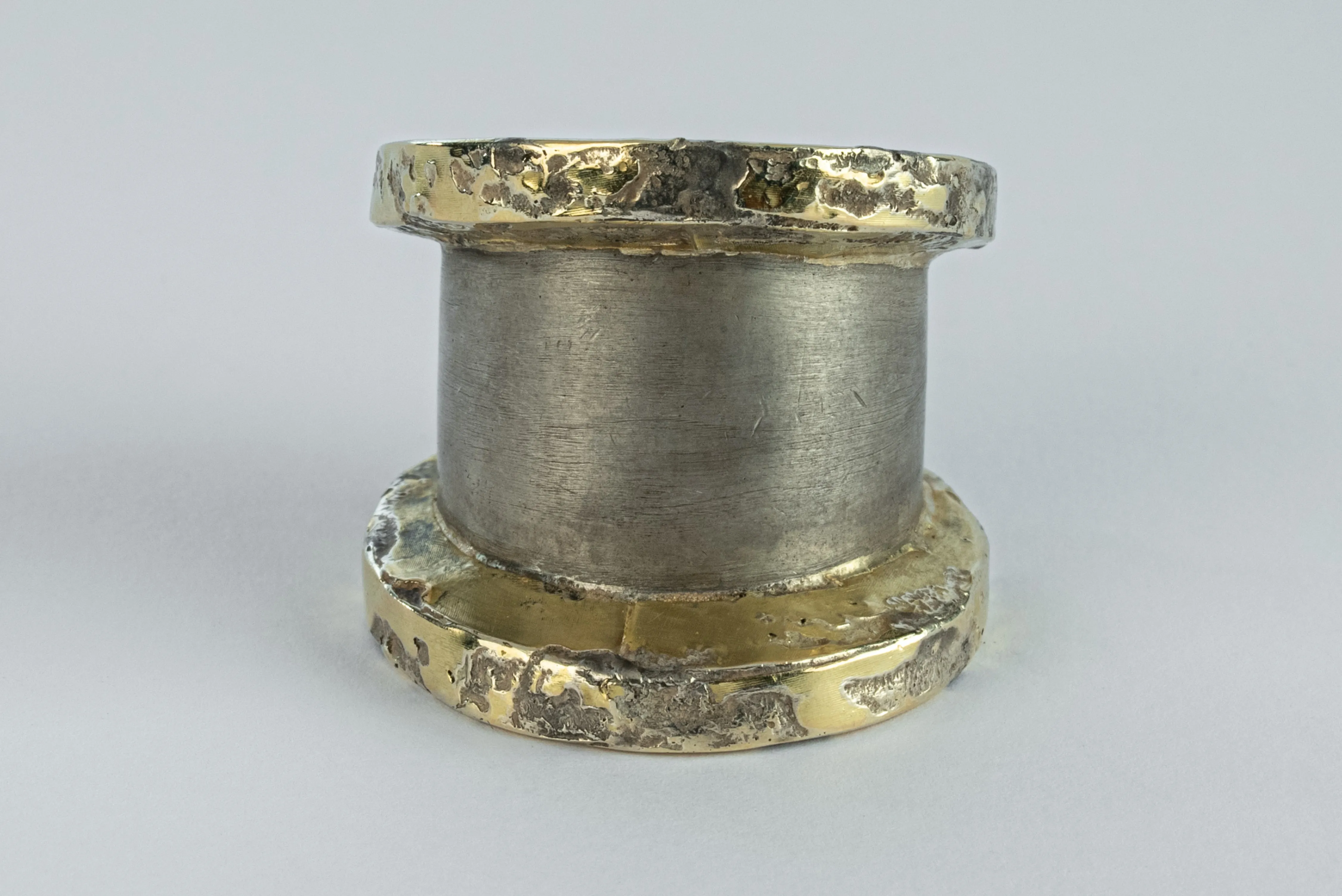 Chasm Ring v2 (Fuse, Hyper Wide, DA18K) sold by Parts of Four product image thumbnail 3