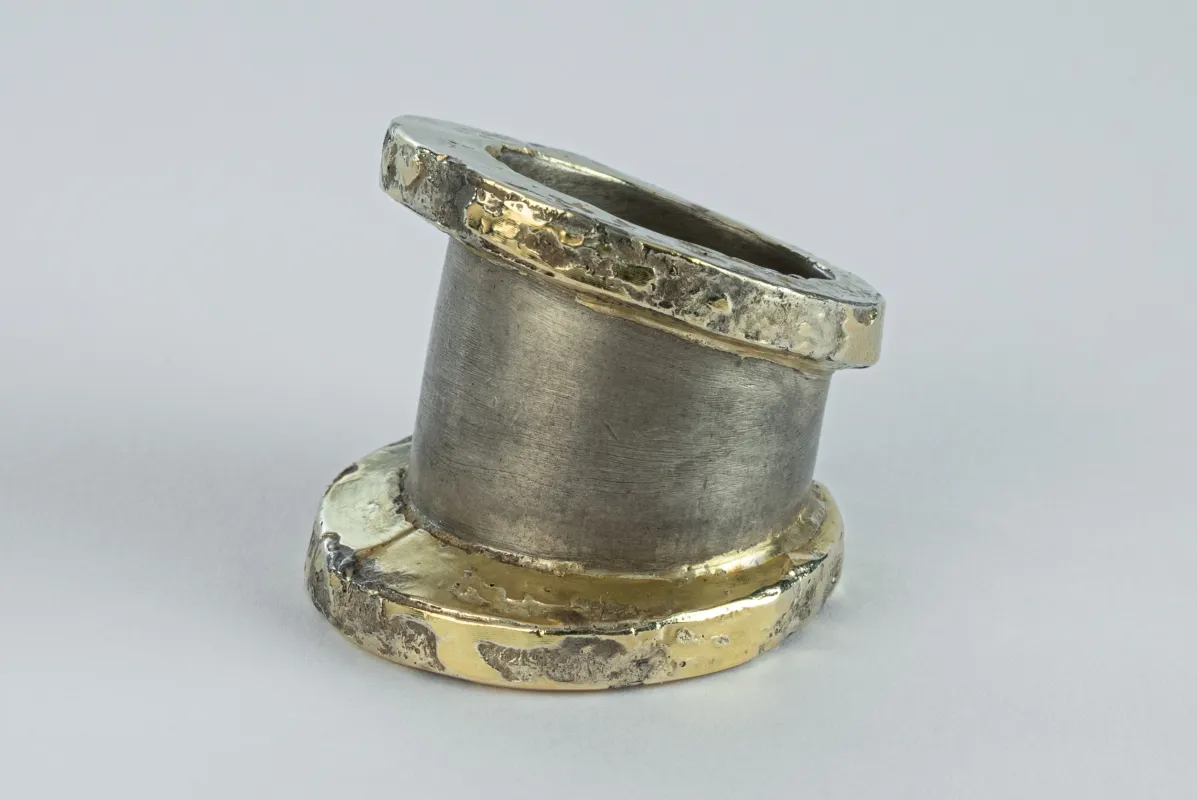 Chasm Ring v2 (Fuse, Hyper Wide, DA18K) sold by Parts of Four