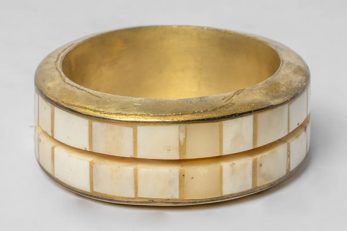 Portal Crevice Bangle (30mm, AG+MB) sold by Parts of Four