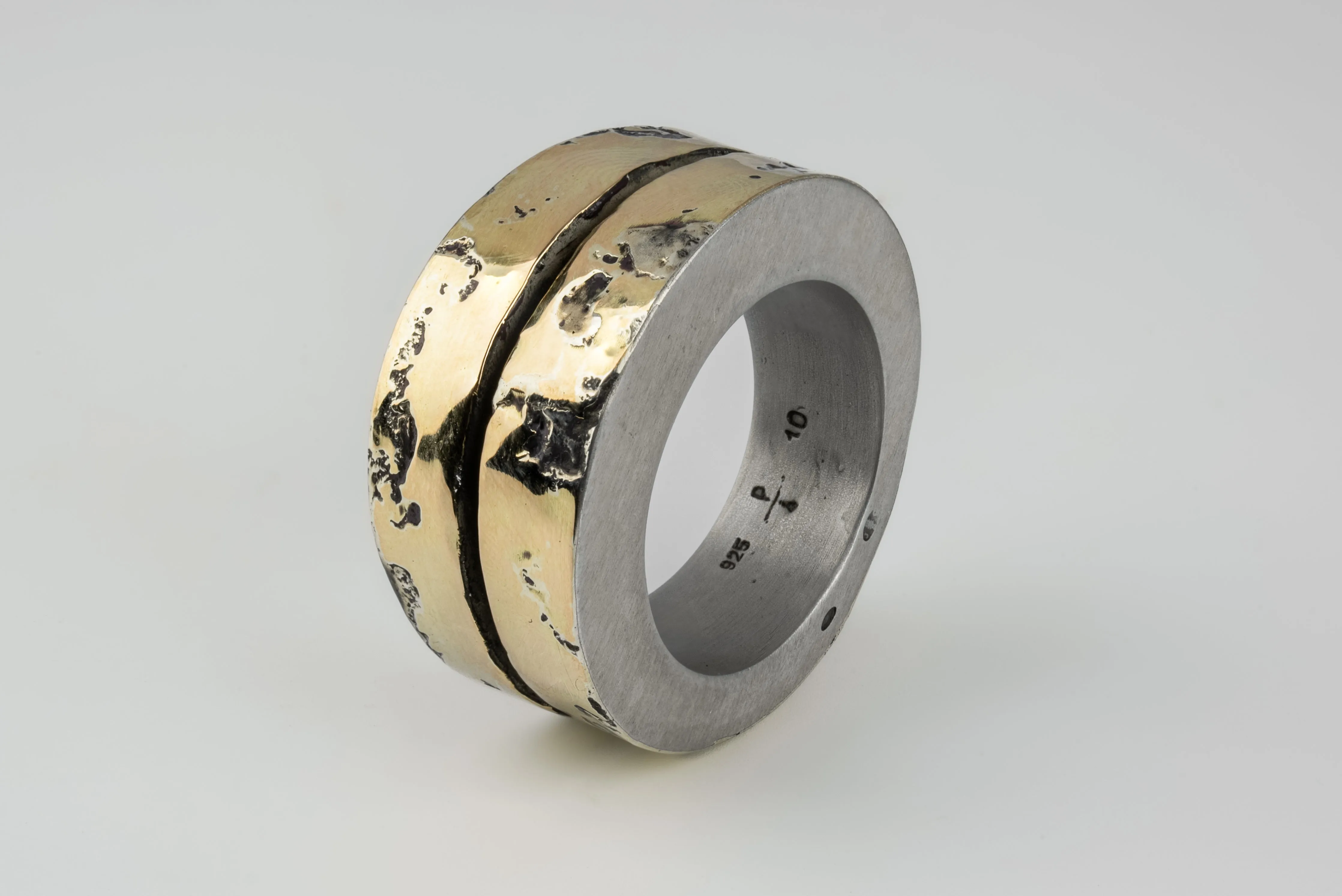 Crevice Ring v2 (Fuse, Narrow, DA18K) sold by Parts of Four product image thumbnail 2