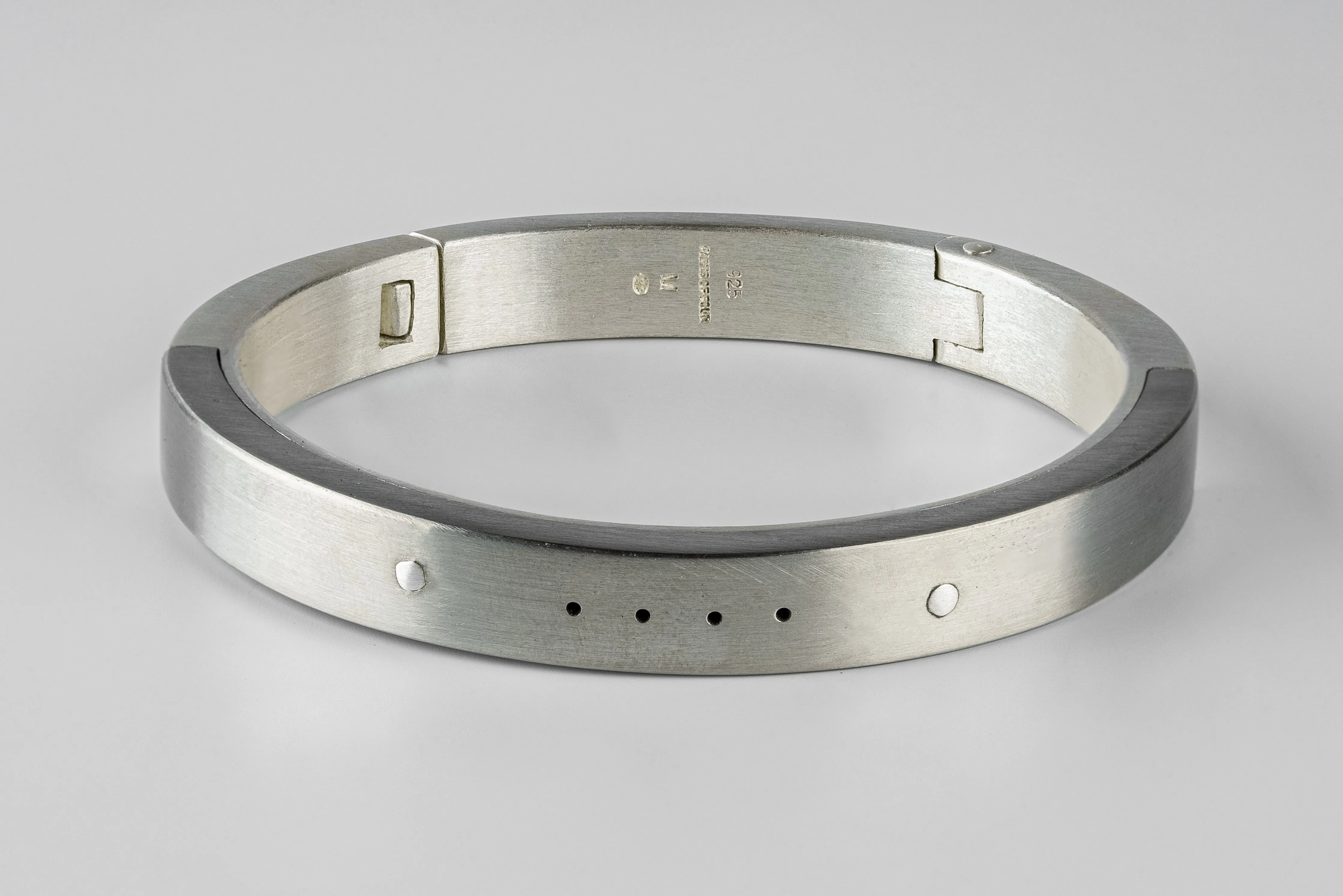 Sistema Bracelet v2 (4-Hole, 9mm, MA+MZ) sold by Parts of Four product image thumbnail 3