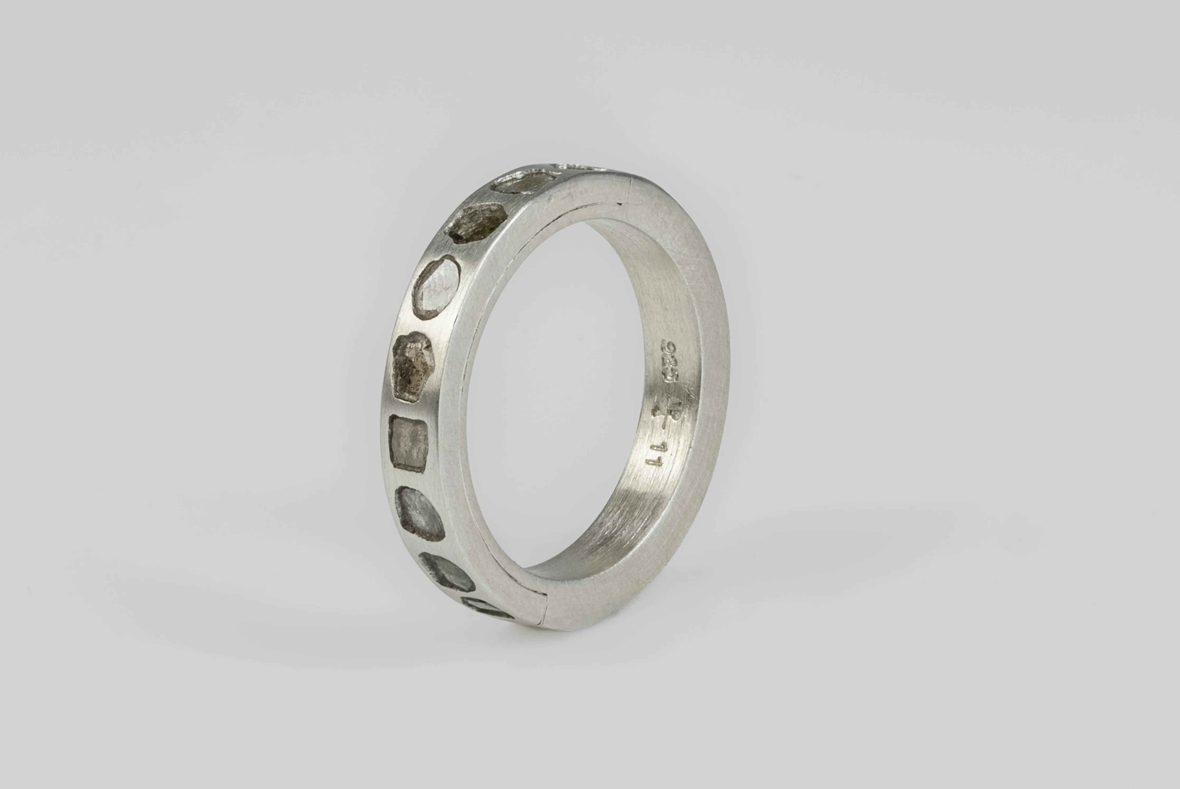 Sistema Ring (Mega Pavé, 4mm, MA+DIA) sold by Parts of Four product image thumbnail 2