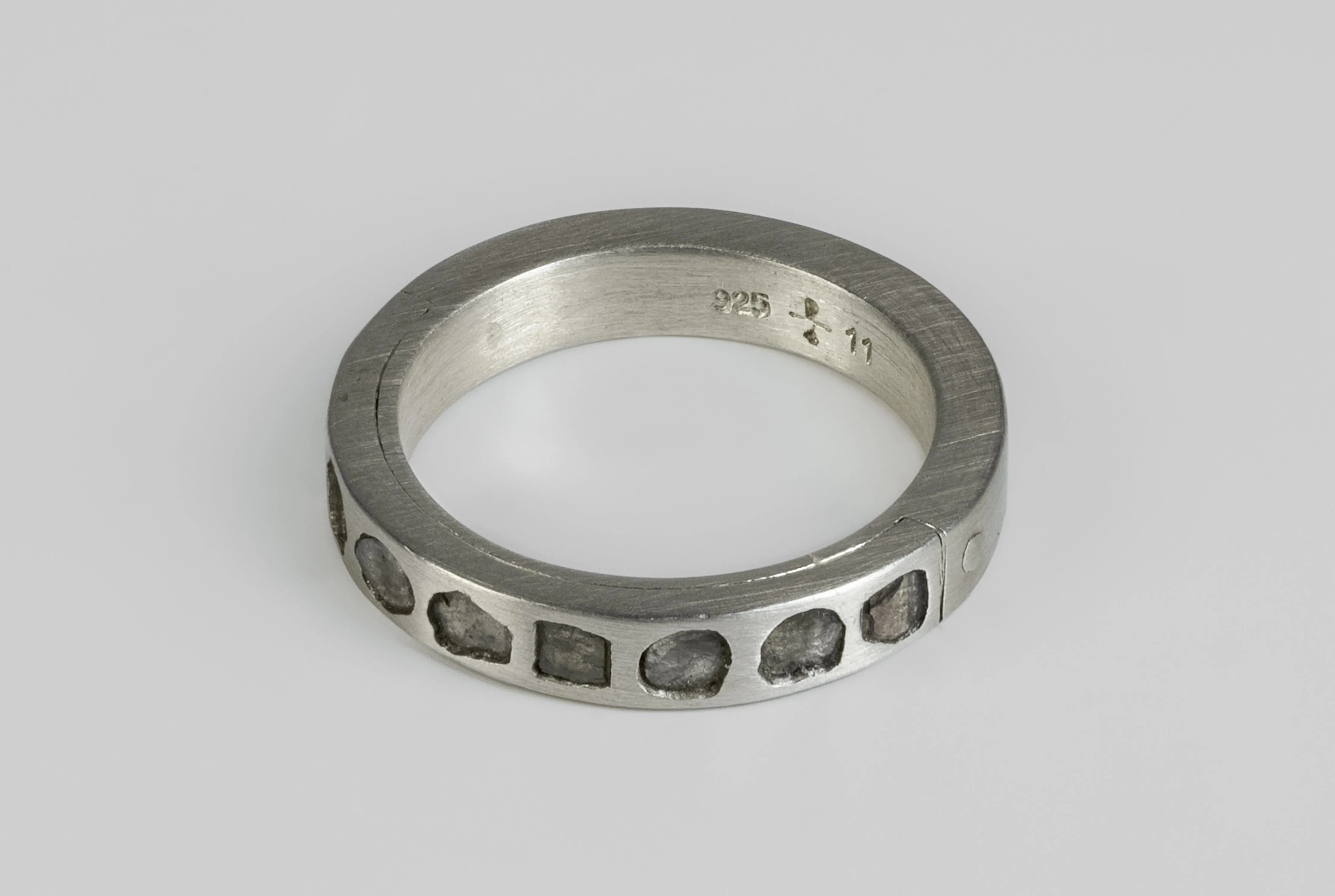 Sistema Ring (Mega Pavé, 4mm, MA+DIA) sold by Parts of Four product image thumbnail 3