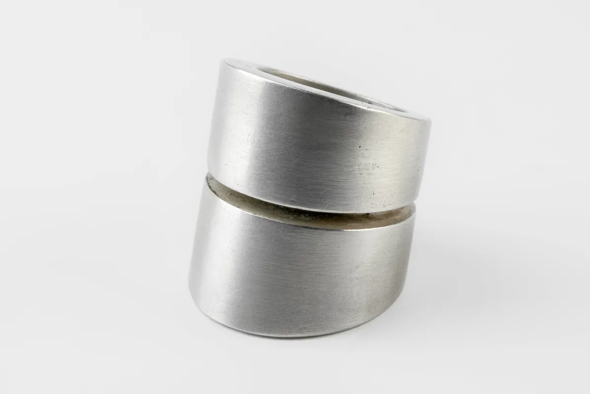 Crevice Ring v2 (Hyper Wide, DA) sold by Parts of Four