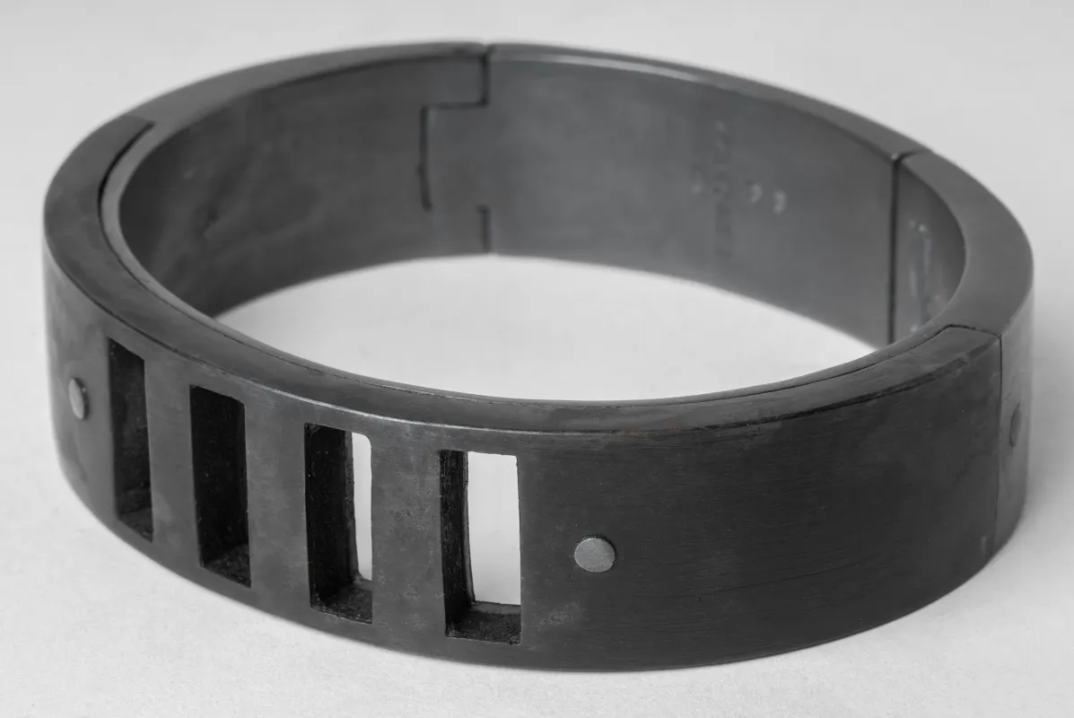 Sistema Bracelet v2 (4-Bar Punchout, 17mm, KA+KZ) sold by Parts of Four