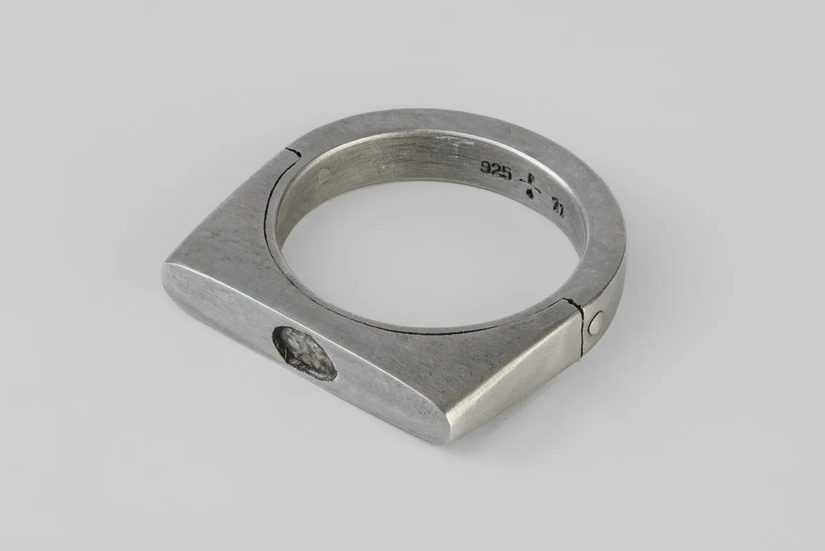 Sistema Ring (0.1 CT, Diamond Slab, Oval, 4mm, DA+DIA) sold by Parts of Four