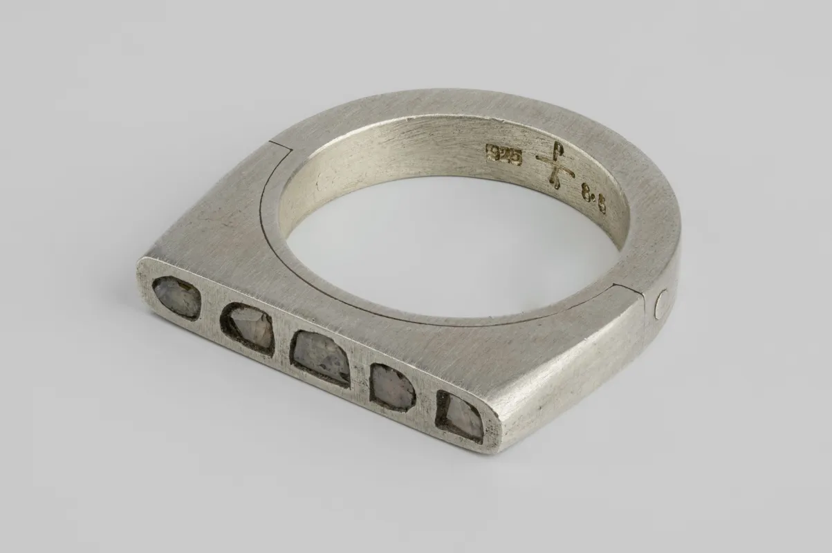 Sistema Ring (Mega Pavé, Oval, 4mm, MA+DIA) sold by Parts of Four