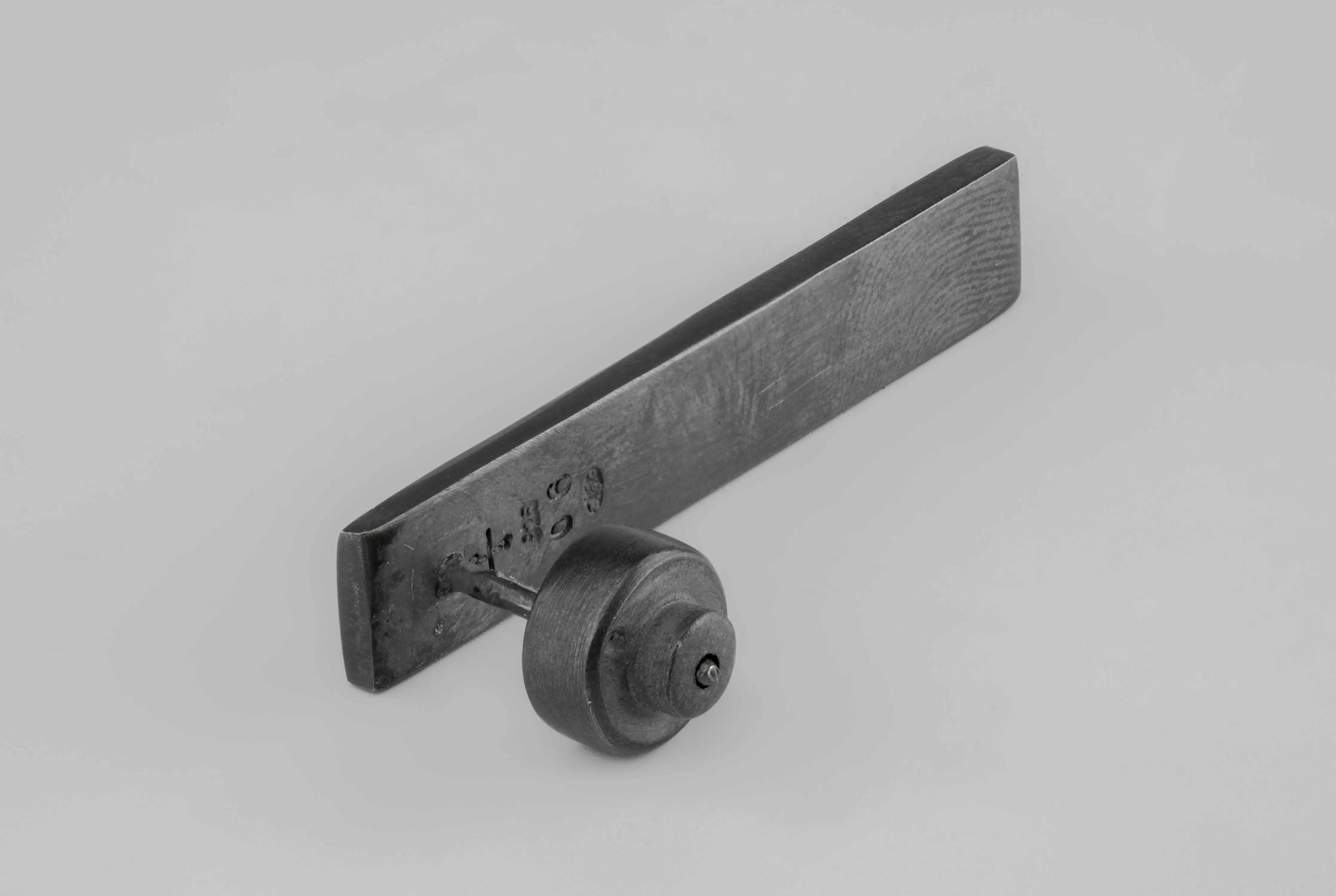 Plate Earring (0.6 CT, 6 Diamond Slabs, 34mm, KA+DIA) sold by Parts of Four product image thumbnail 2