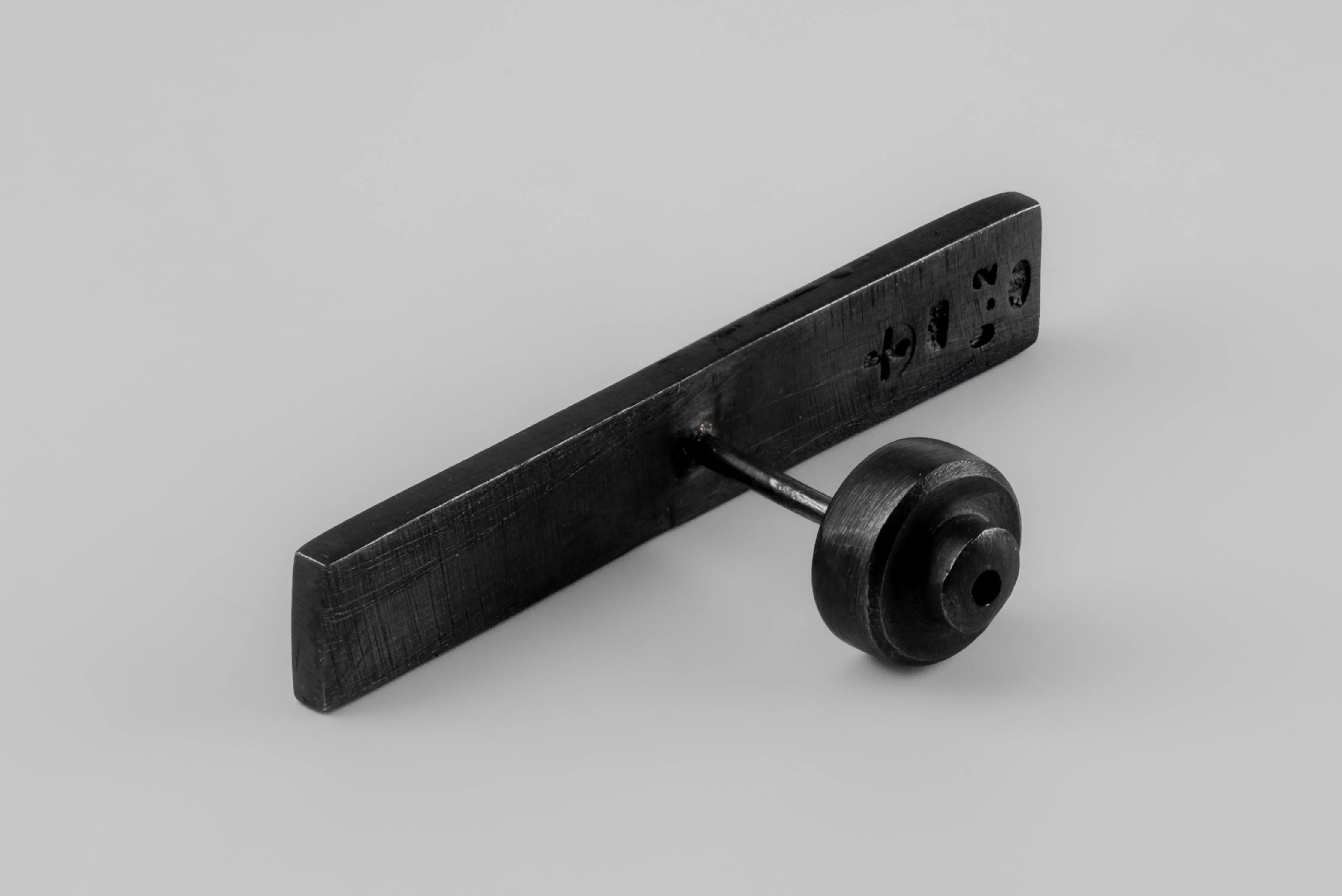 Plate Earring (0.2 CT, Diamond Slab, Center point, 34mm, KA+DIA) sold by Parts of Four product image thumbnail 2