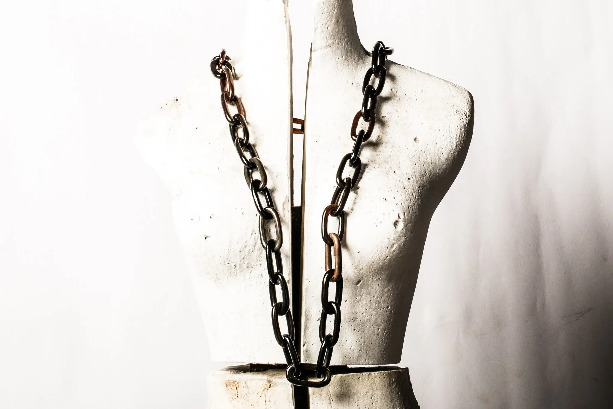 Organic Chain (Medium Links, 113cm, RAH+DR) sold by Parts of Four product image thumbnail 4