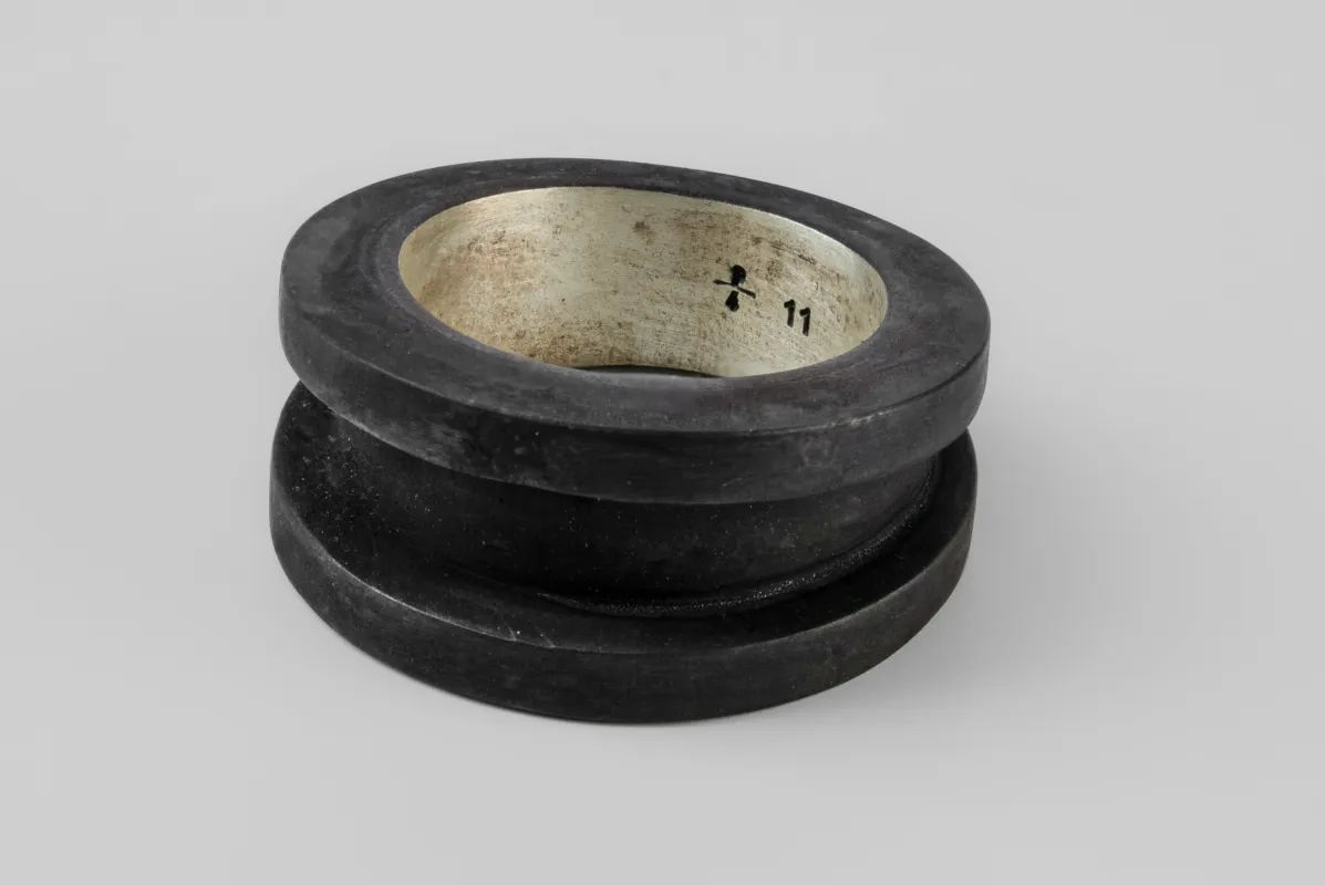 Chasm Ring v2 (Narrow, KZA) sold by Parts of Four