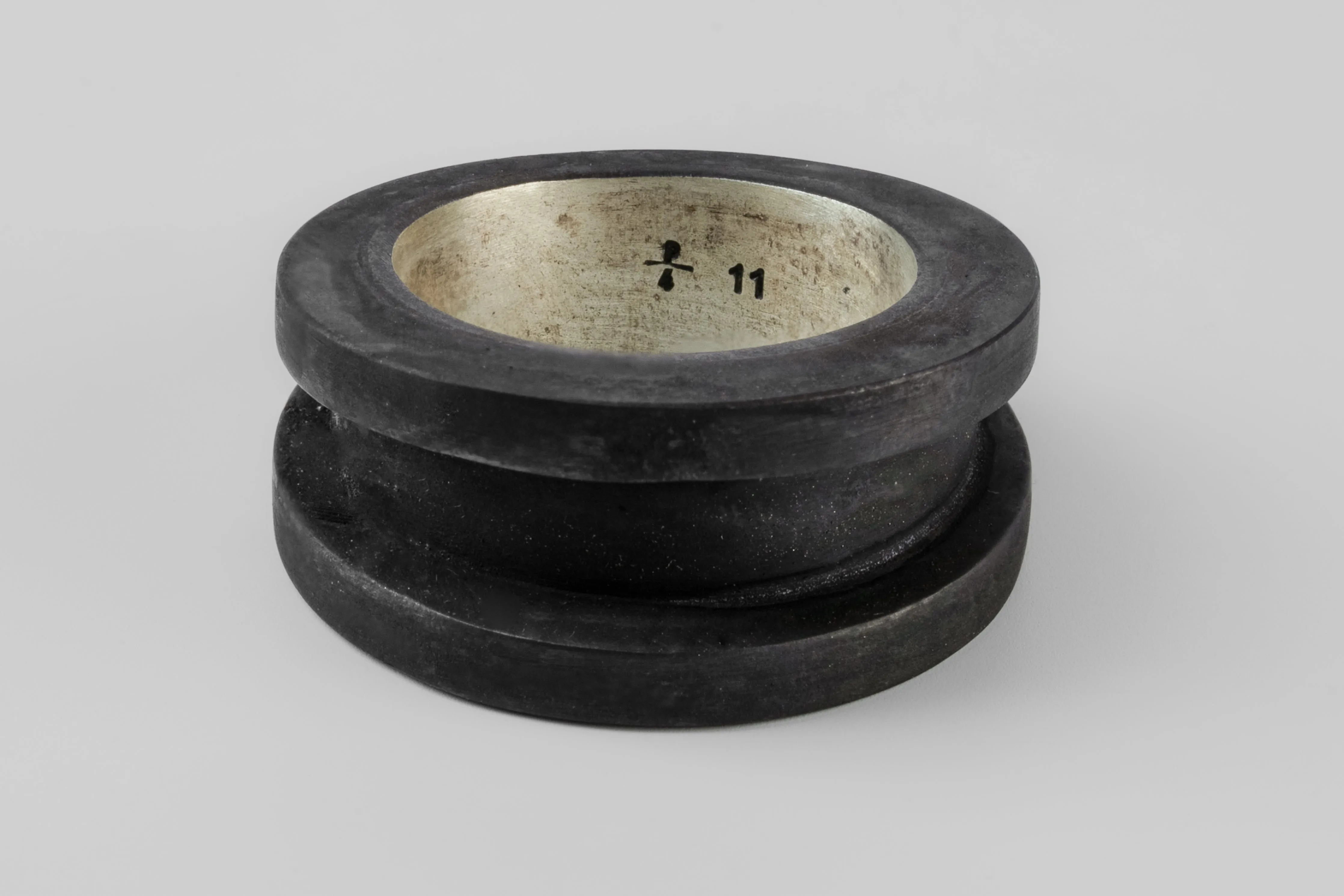 Chasm Ring v2 (Narrow, KZA) sold by Parts of Four product image thumbnail 3