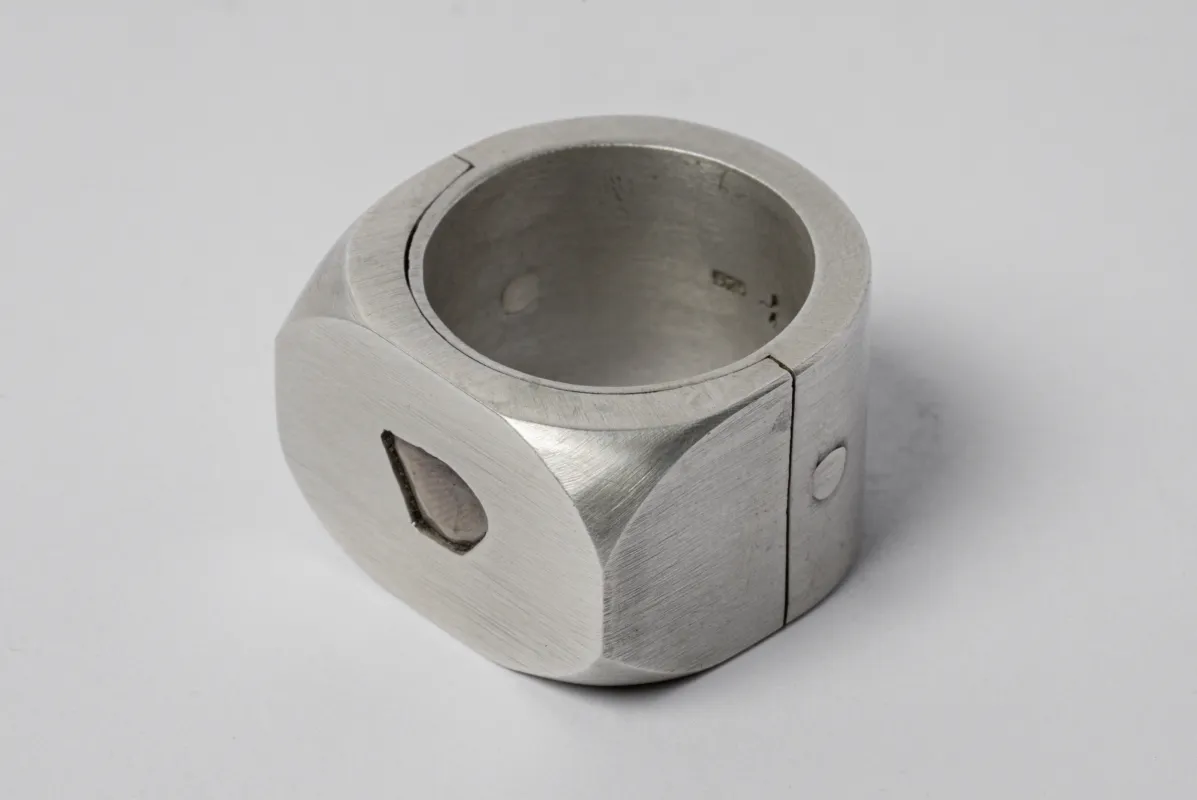 Sistema Ring (Oval, 0.4 CT, Diamond Slab, 17mm, MA+DIA) sold by Parts of Four