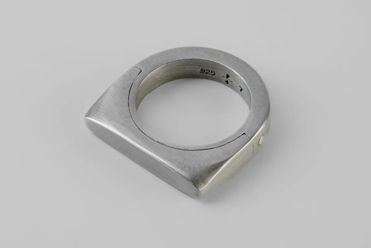 Sistema Ring (Oval, 4mm, DA) sold by Parts of Four