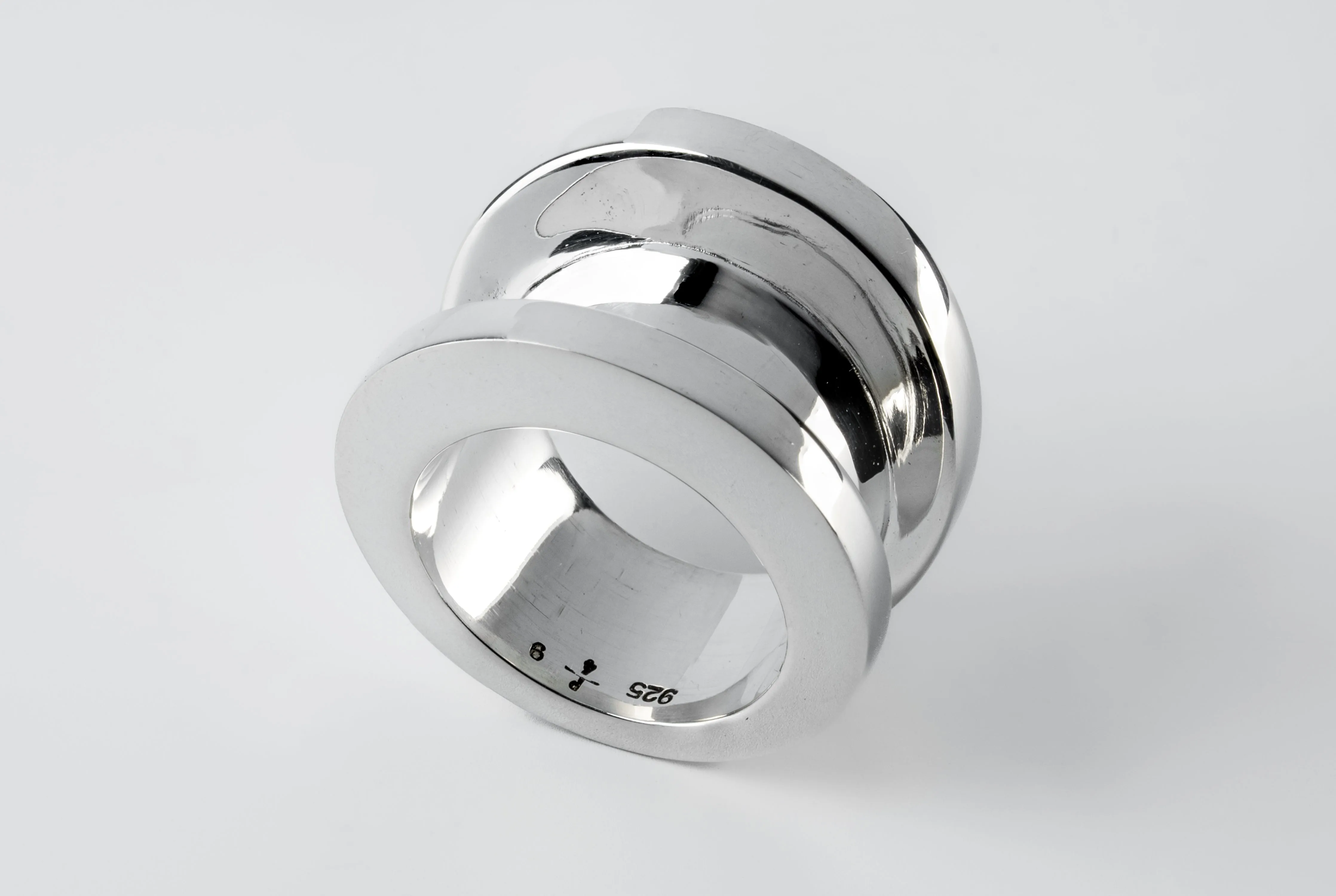 Chasm Ring v2 (Wide, PA) sold by Parts of Four product image thumbnail 2