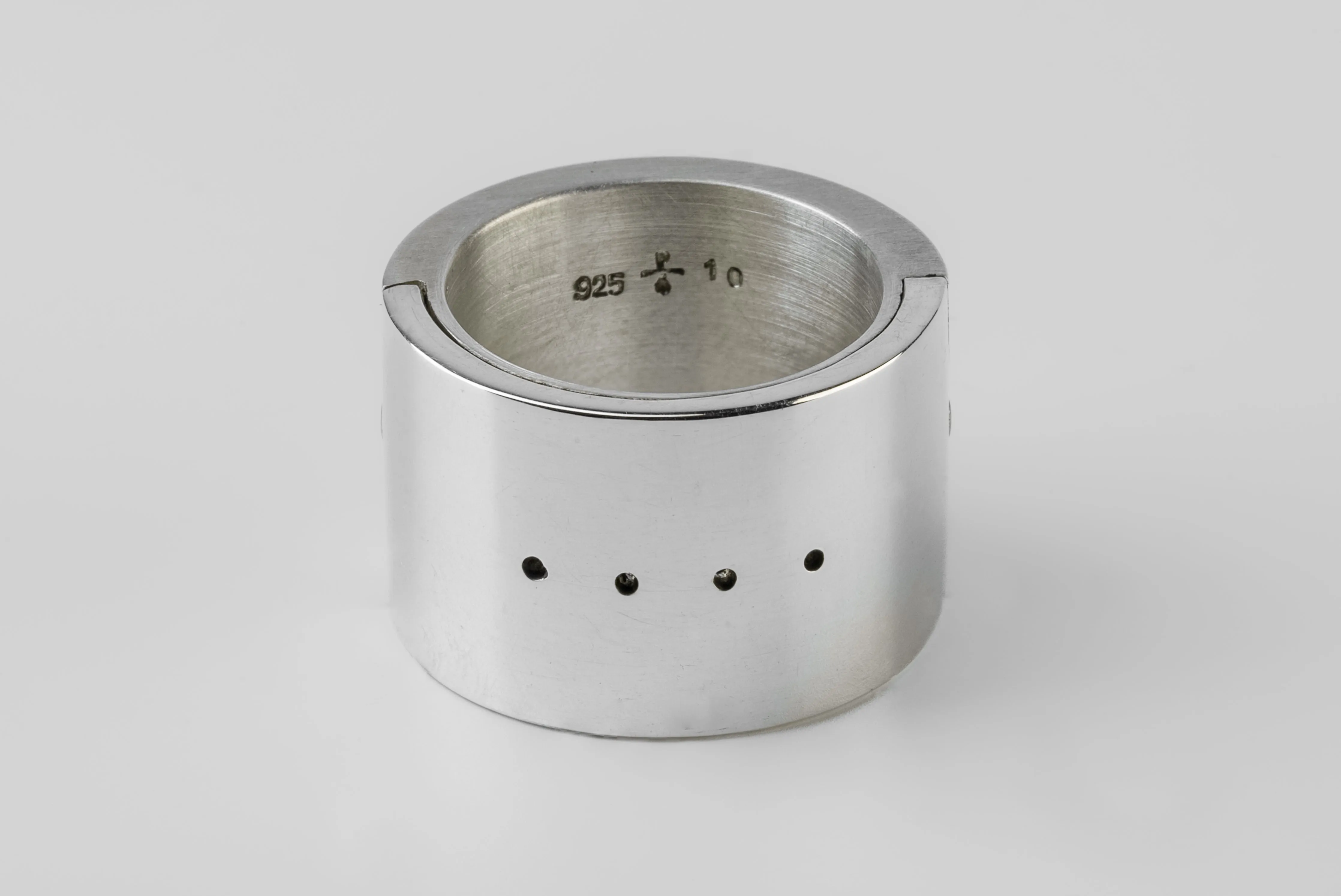 Sistema Ring (4-hole, 17mm, MA+PA) sold by Parts of Four product image thumbnail 3