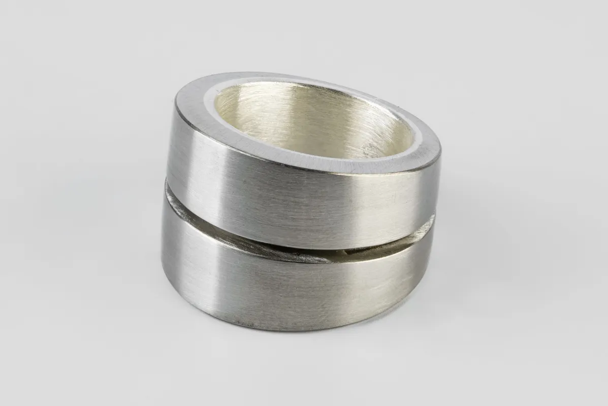 Crevice Ring v2 (Wide, MZA) sold by Parts of Four