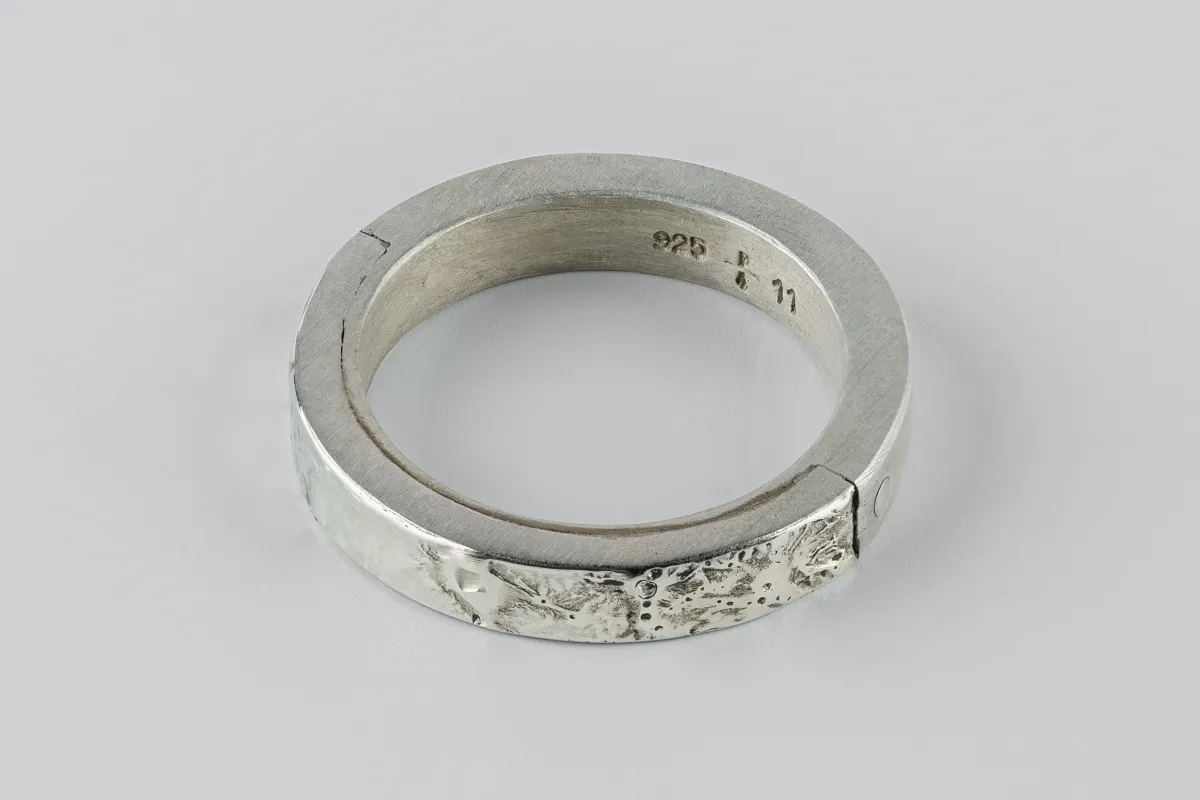 Sistema Ring (Fuse, 4mm, DA10KW) sold by Parts of Four