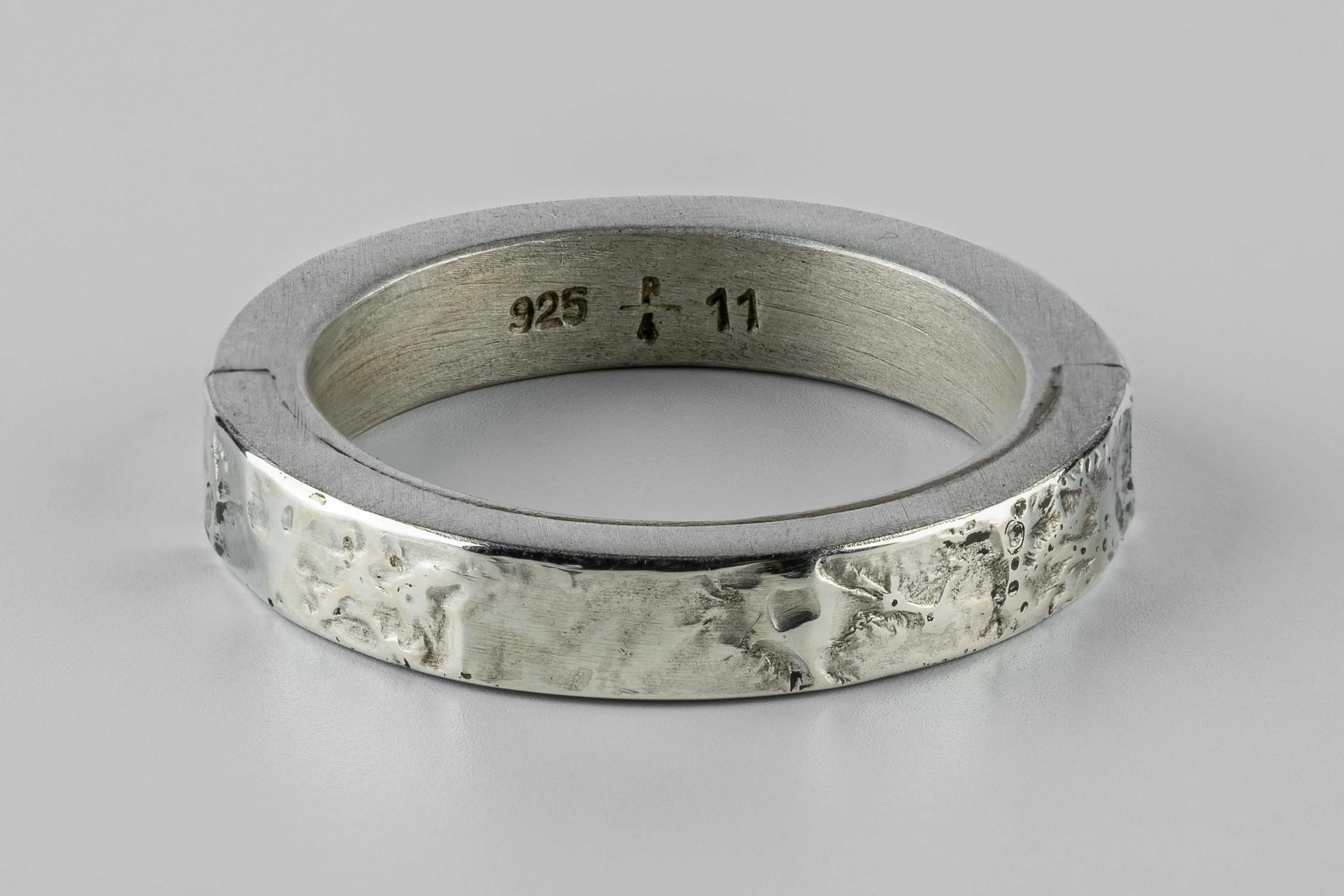 Sistema Ring (Fuse, 4mm, DA10KW) sold by Parts of Four product image thumbnail 3