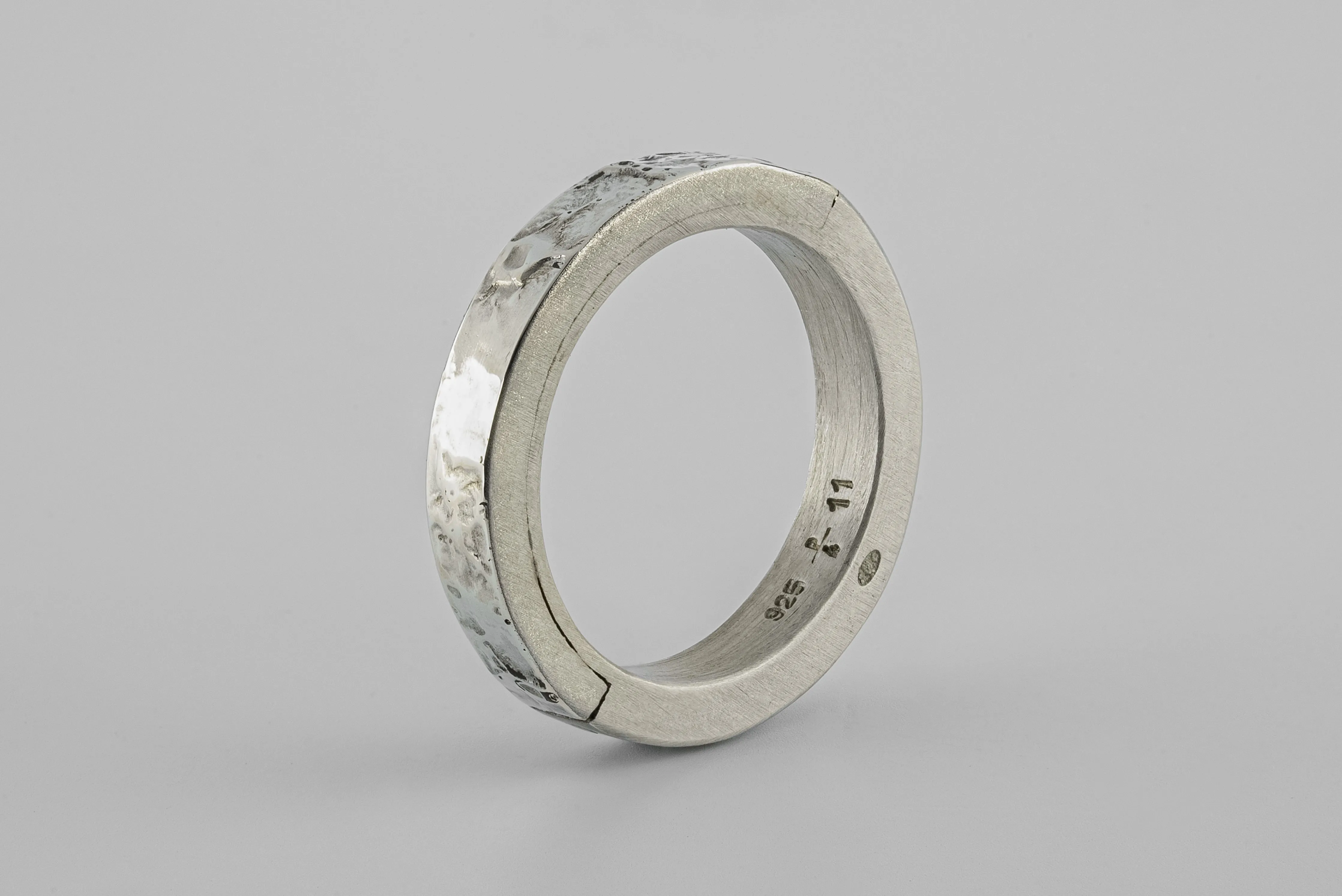 Sistema Ring (Fuse, 4mm, DA10KW) sold by Parts of Four product image thumbnail 2