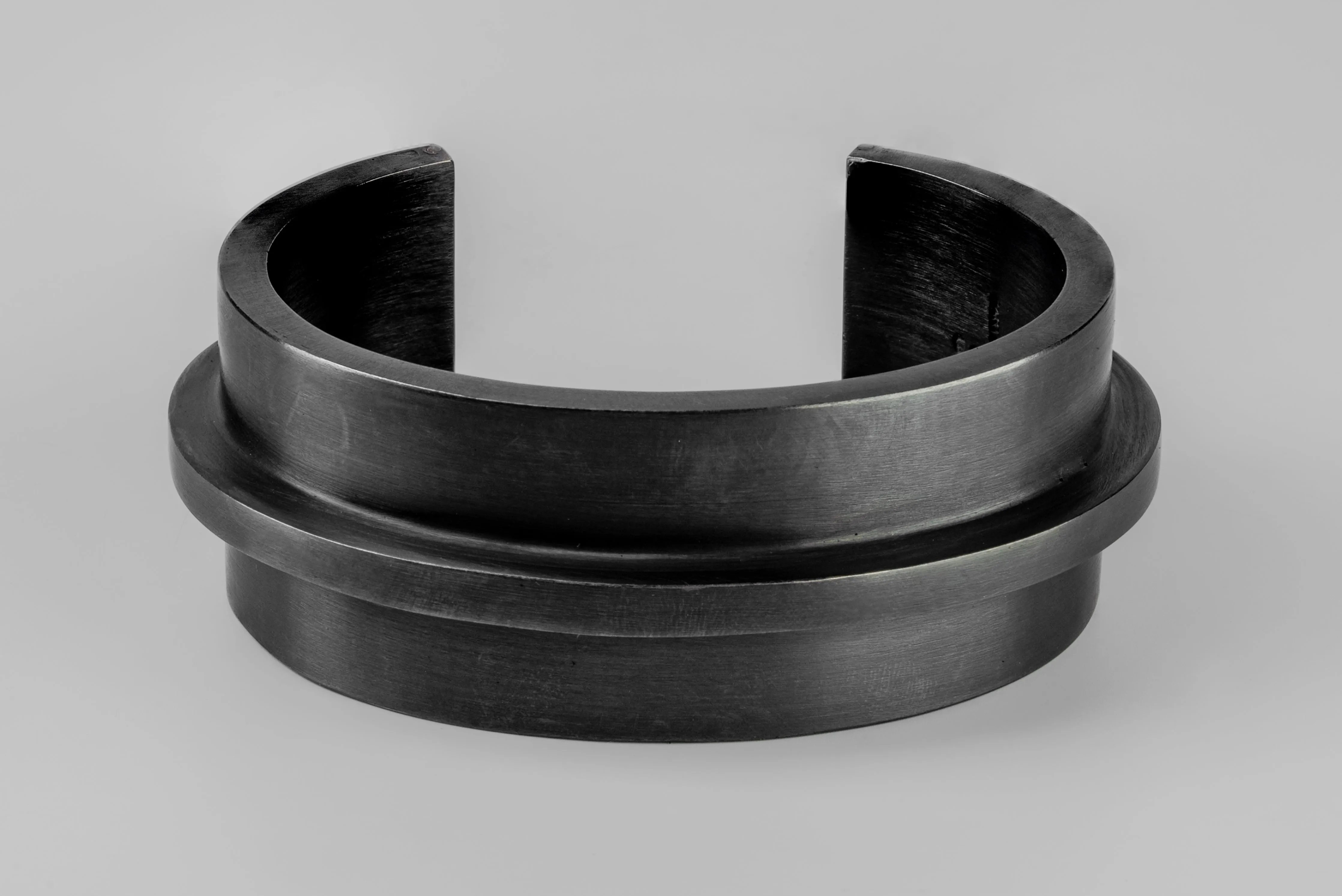 Ultra Reduction Ridge Bracelet (30mm, KA) sold by Parts of Four product image thumbnail 3