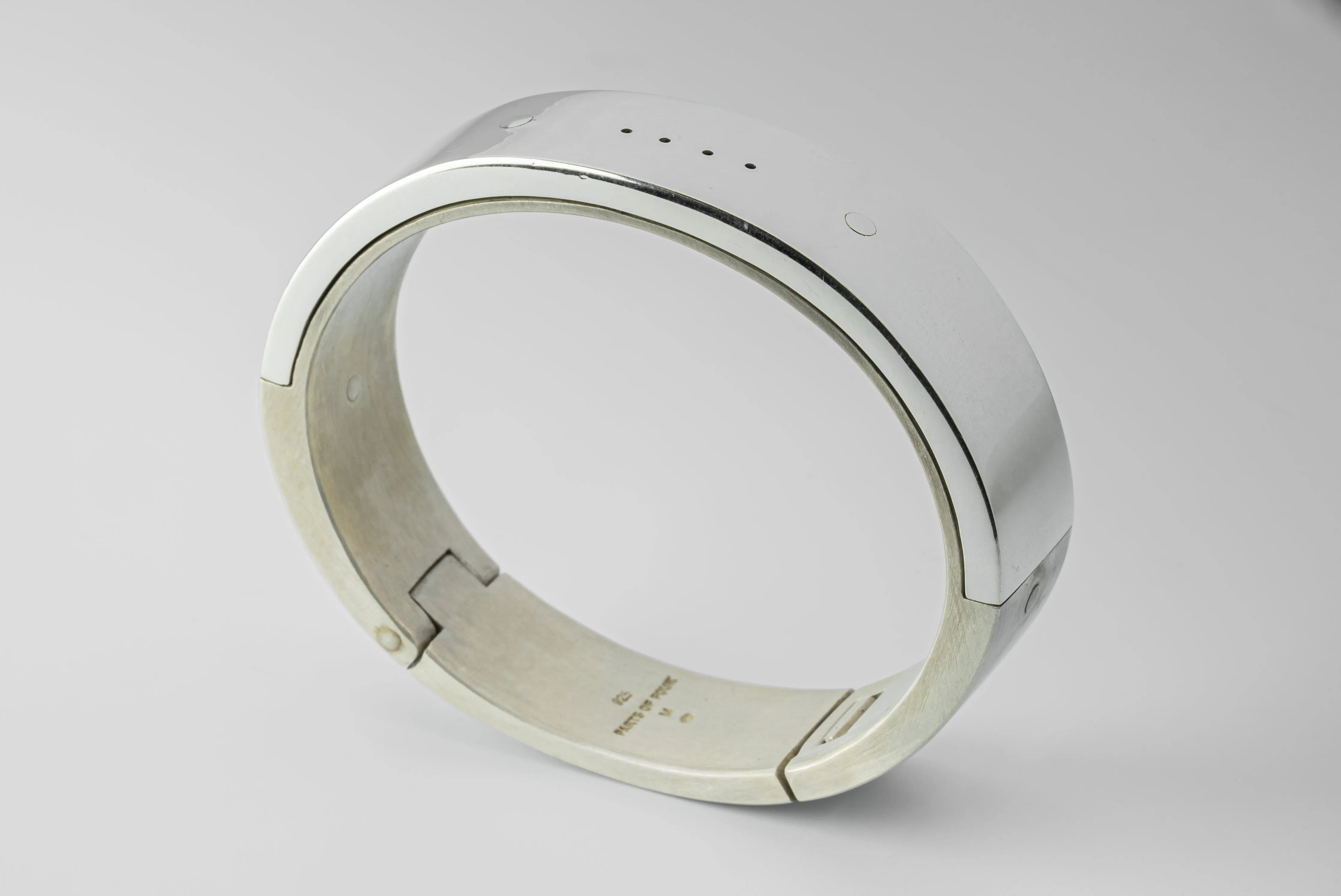 Sistema Bracelet v2 (4 Hole, 17mm, DA+PA) sold by Parts of Four product image thumbnail 3