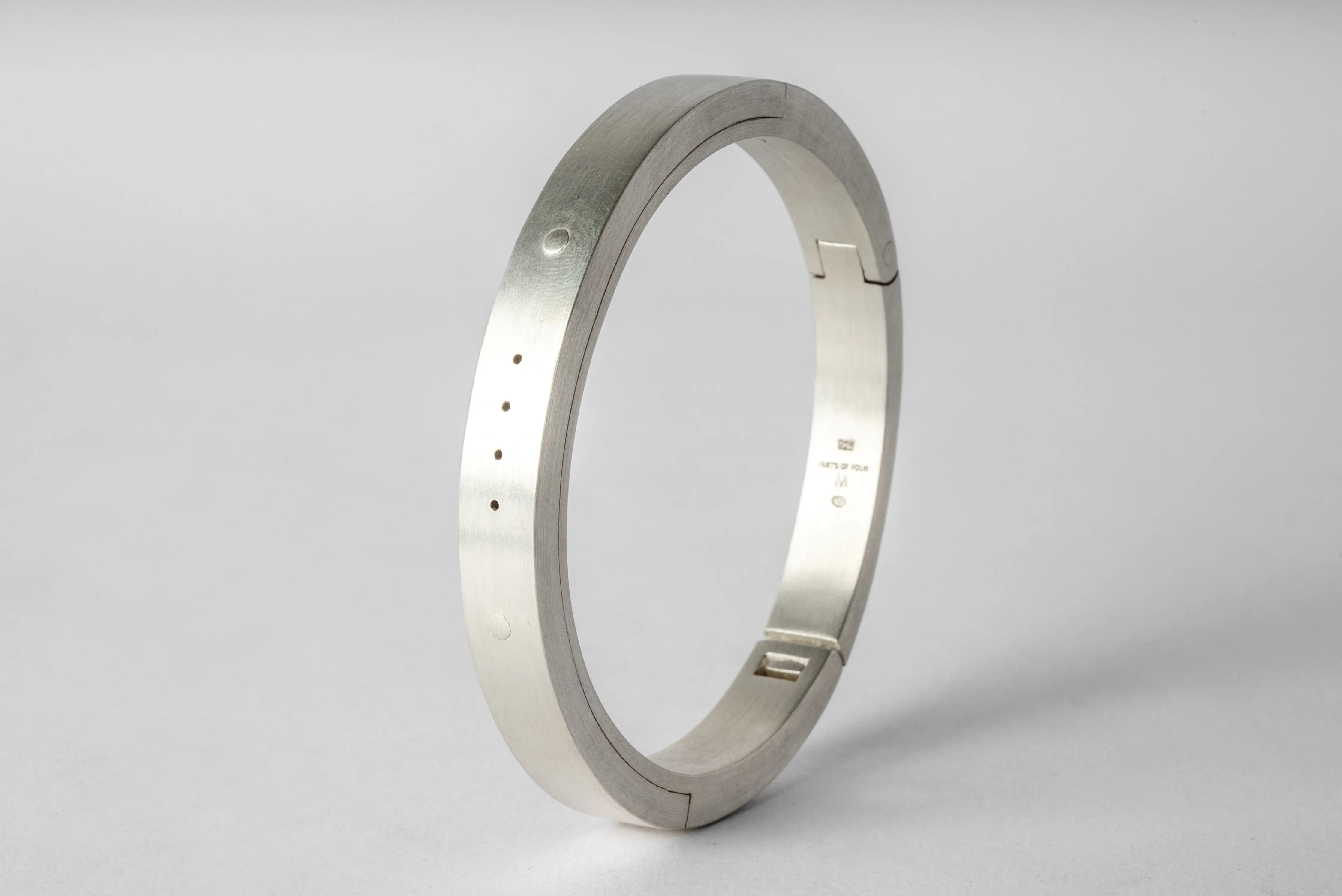 Sistema Bracelet v2 (4-hole, 9mm, MA) sold by Parts of Four product image thumbnail 3