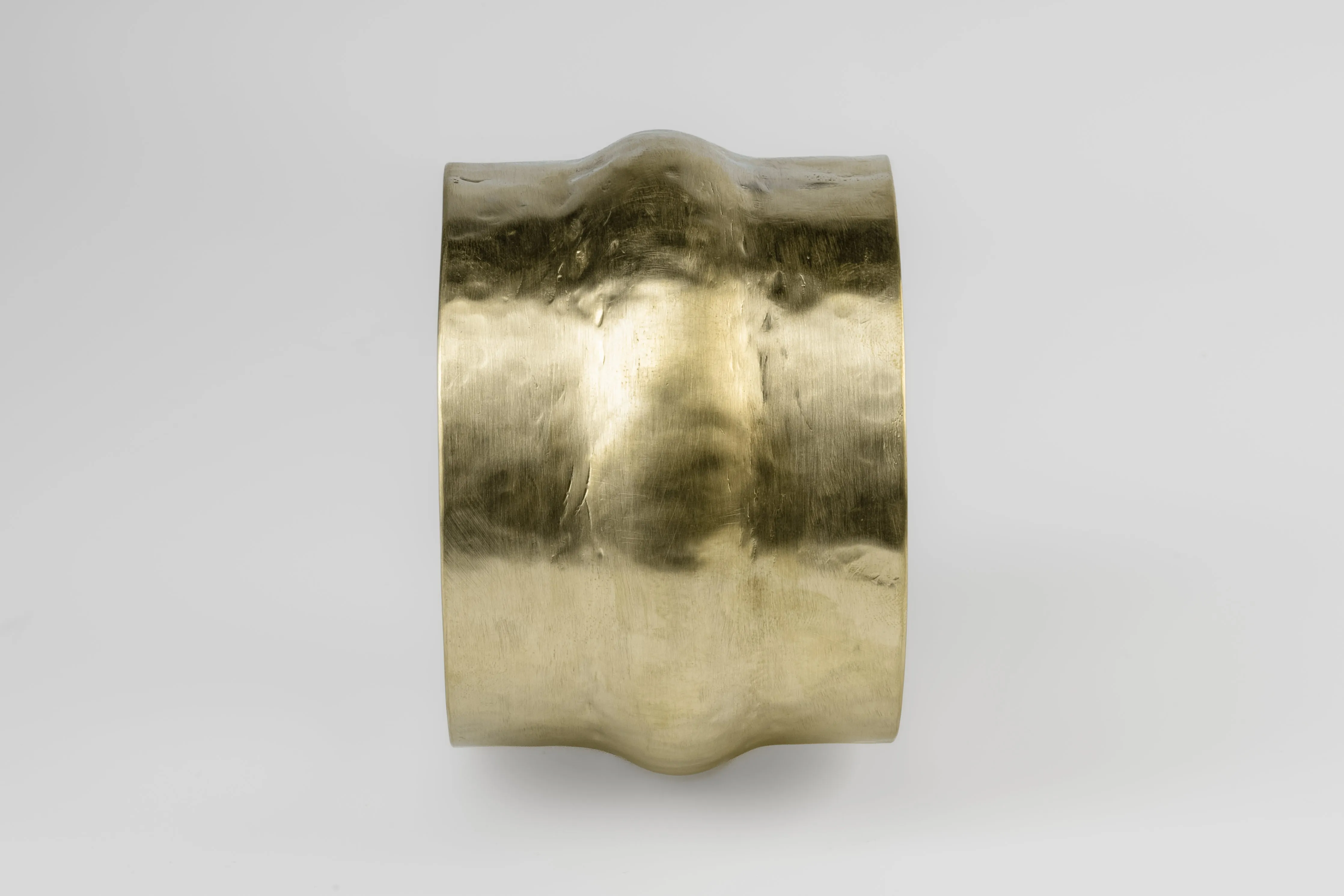 Sahara Portal Bracelet (Thick Wave, R) sold by Parts of Four product image thumbnail 3