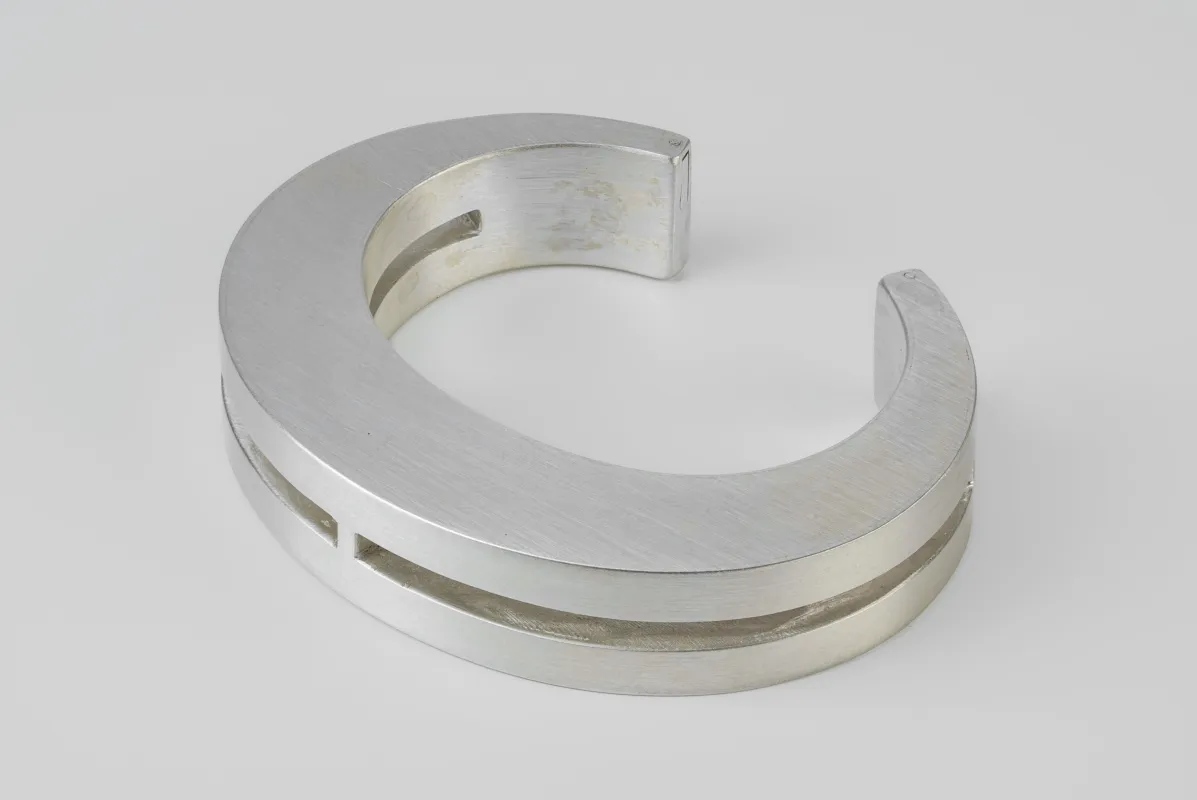 Crescent Crevice Bracelet (15mm, MA) sold by Parts of Four